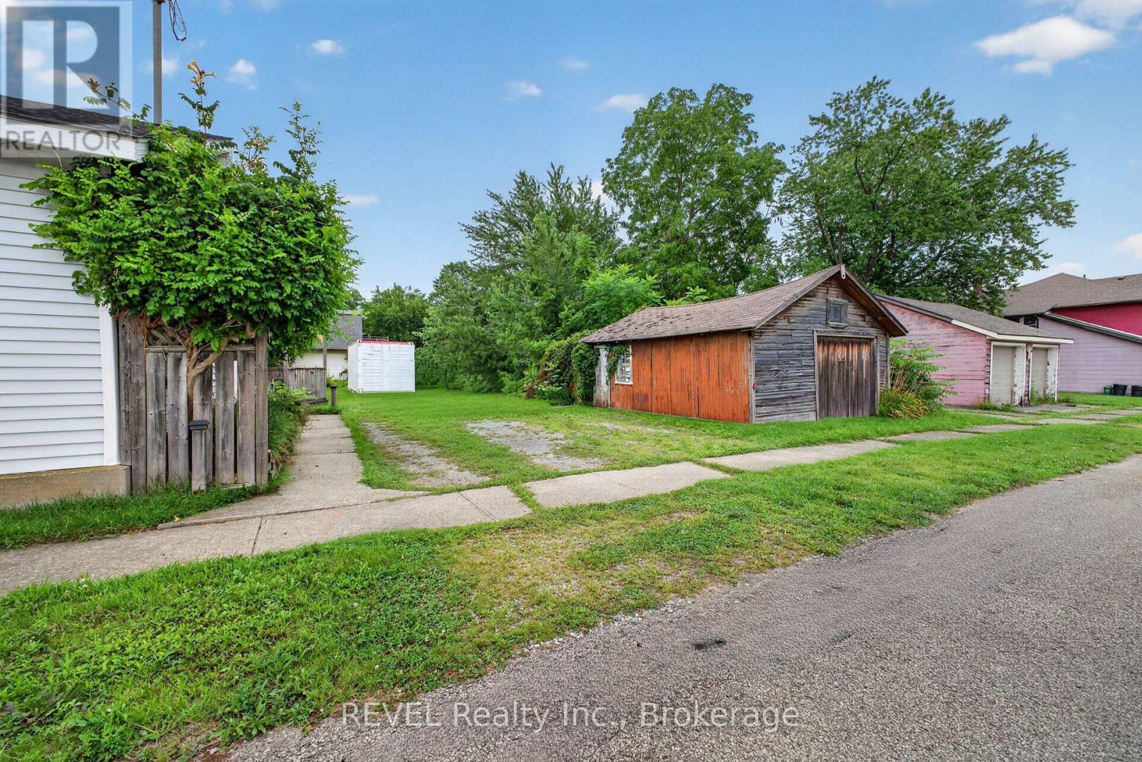 3976 Chippawa Parkway, Niagara Falls, Ontario  L2G 6E3 - Photo 8 - X13680282