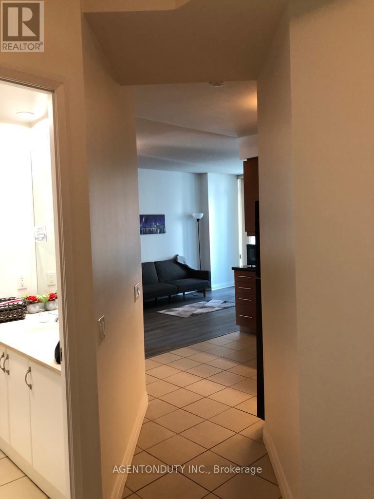 701 - 1121 Bay Street, Toronto, Ontario  M5S 3L9 - Photo 17 - C13680280