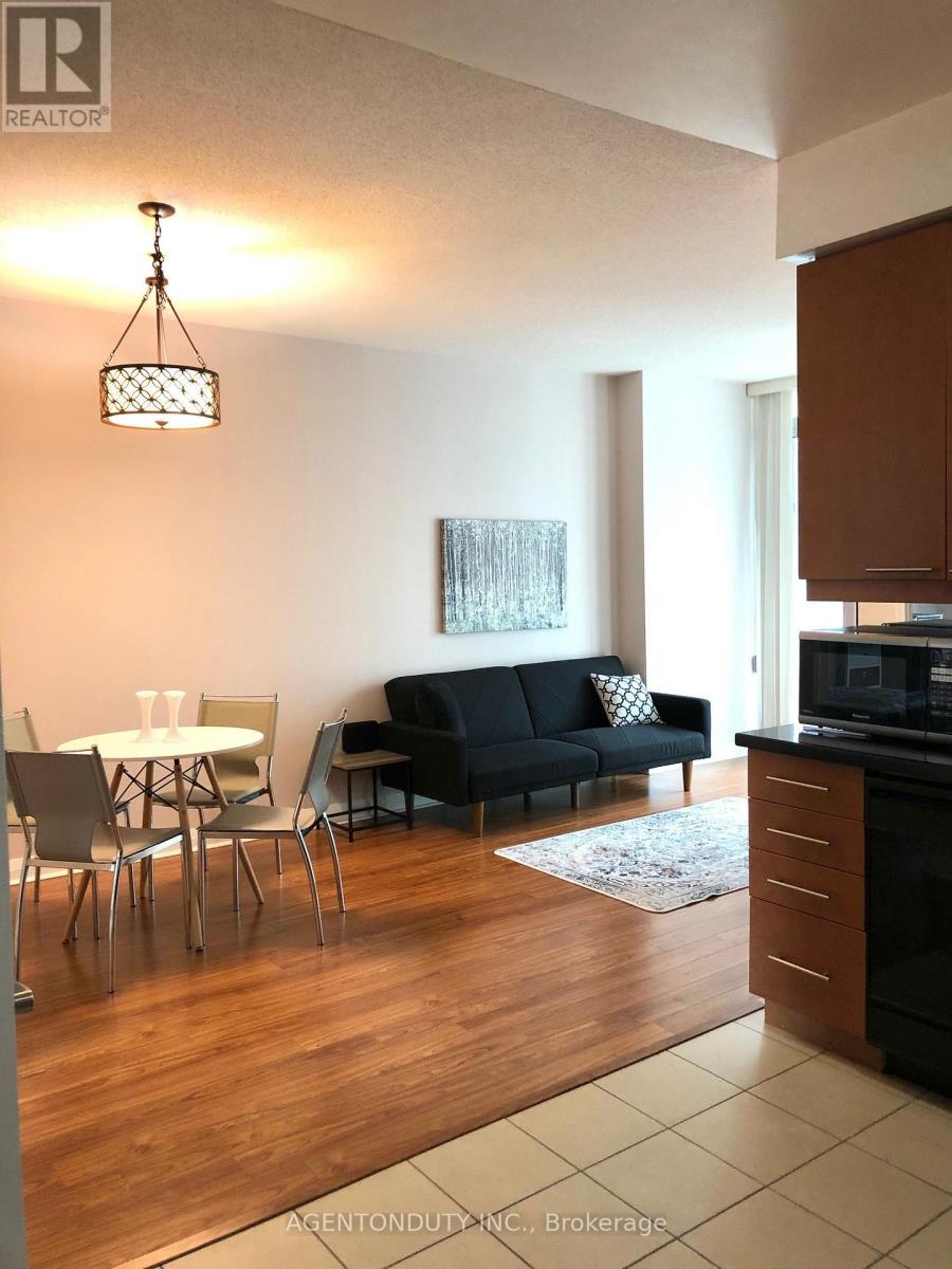 701 - 1121 Bay Street, Toronto, Ontario  M5S 3L9 - Photo 4 - C13680280