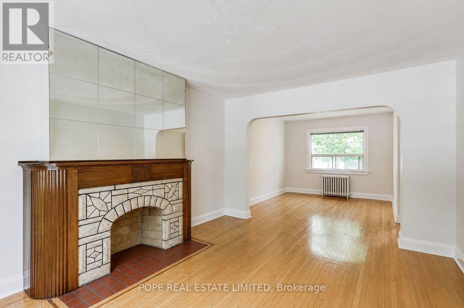 210 Donlands Avenue, Toronto, Ontario  M4J 3R1 - Photo 12 - E13680284