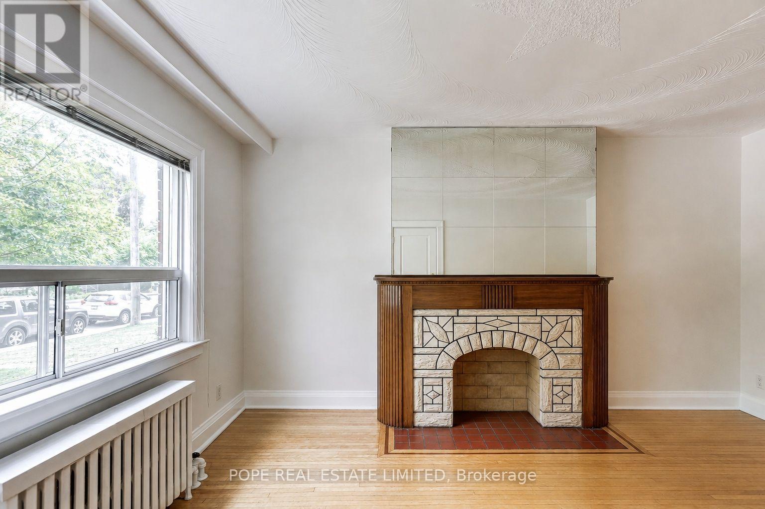 210 Donlands Avenue, Toronto, Ontario  M4J 3R1 - Photo 13 - E13680284