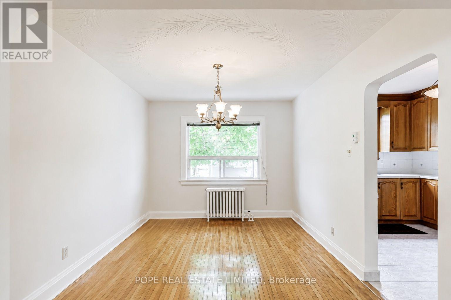 210 Donlands Avenue, Toronto, Ontario  M4J 3R1 - Photo 15 - E13680284