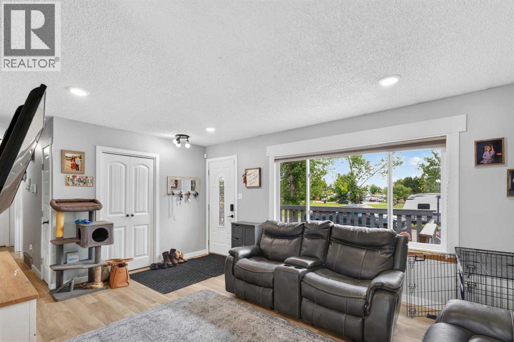 9922 83 Avenue, Grande Prairie, Alberta  T8V 3T5 - Photo 3 - A2336421