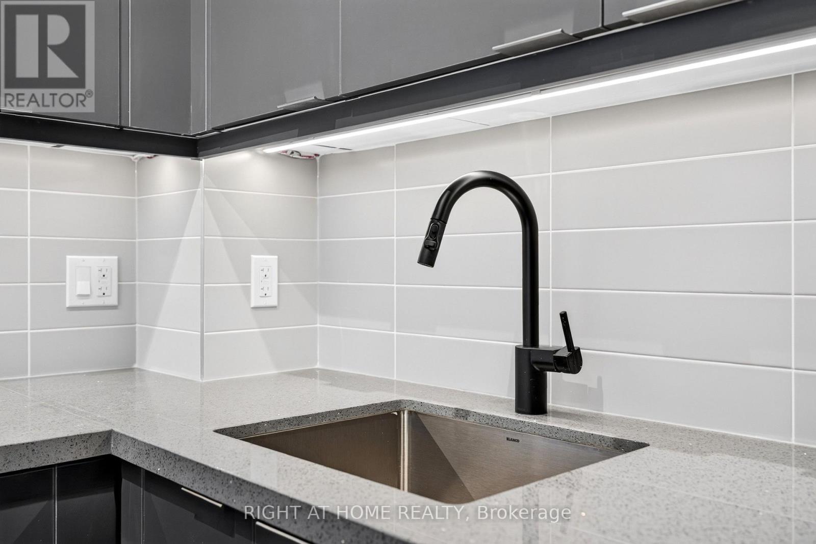 705 - 115 Nipissing Road, Milton, Ontario  L9T 1R3 - Photo 8 - W13680272