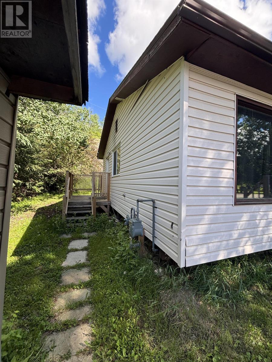 70 Maple Crescent, Atikokan, Ontario  P0T 1C0 - Photo 3 - TB2601619