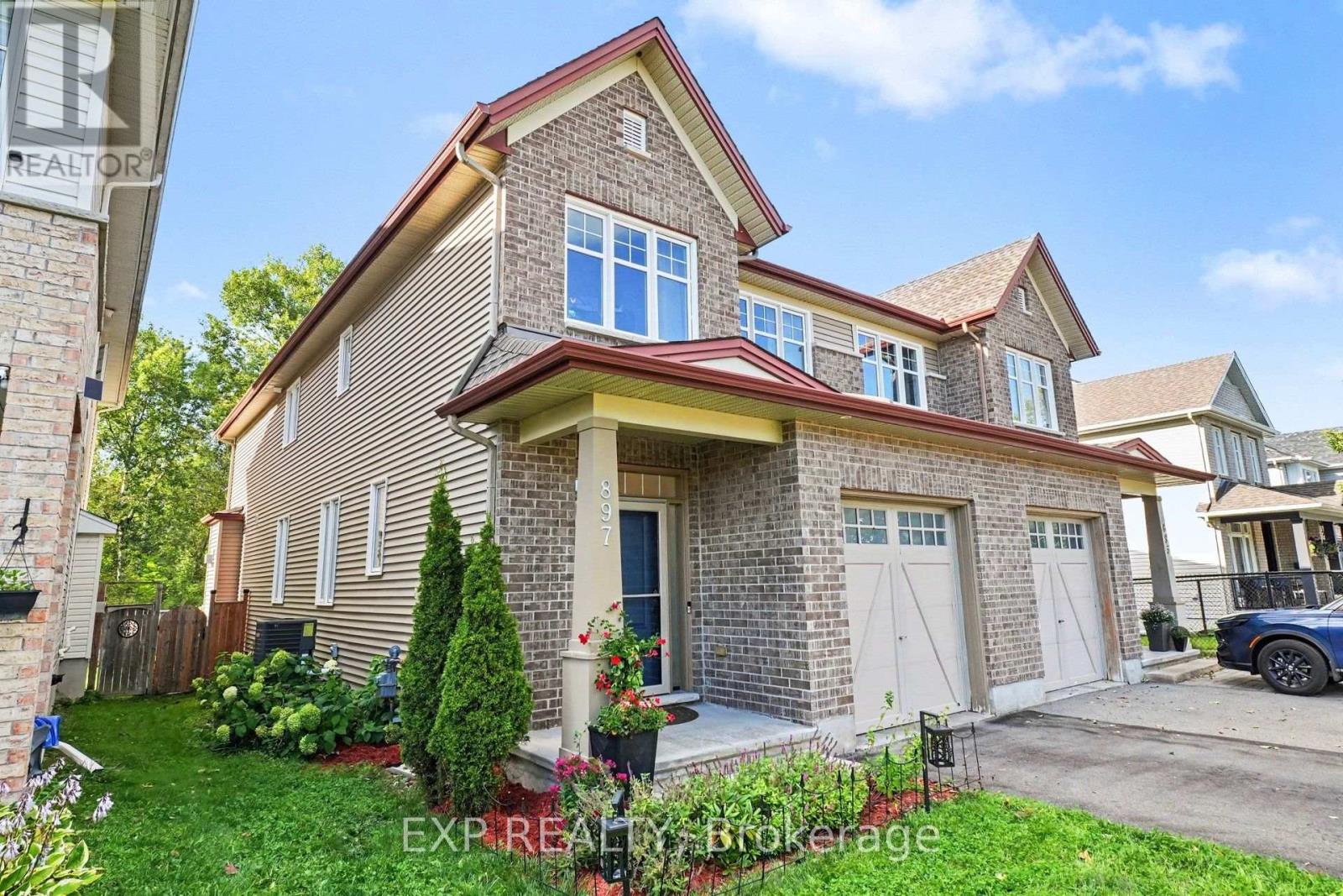 897 Bunchberry Way, Ottawa, Ontario  K1T 3T8 - Photo 2 - X13680300