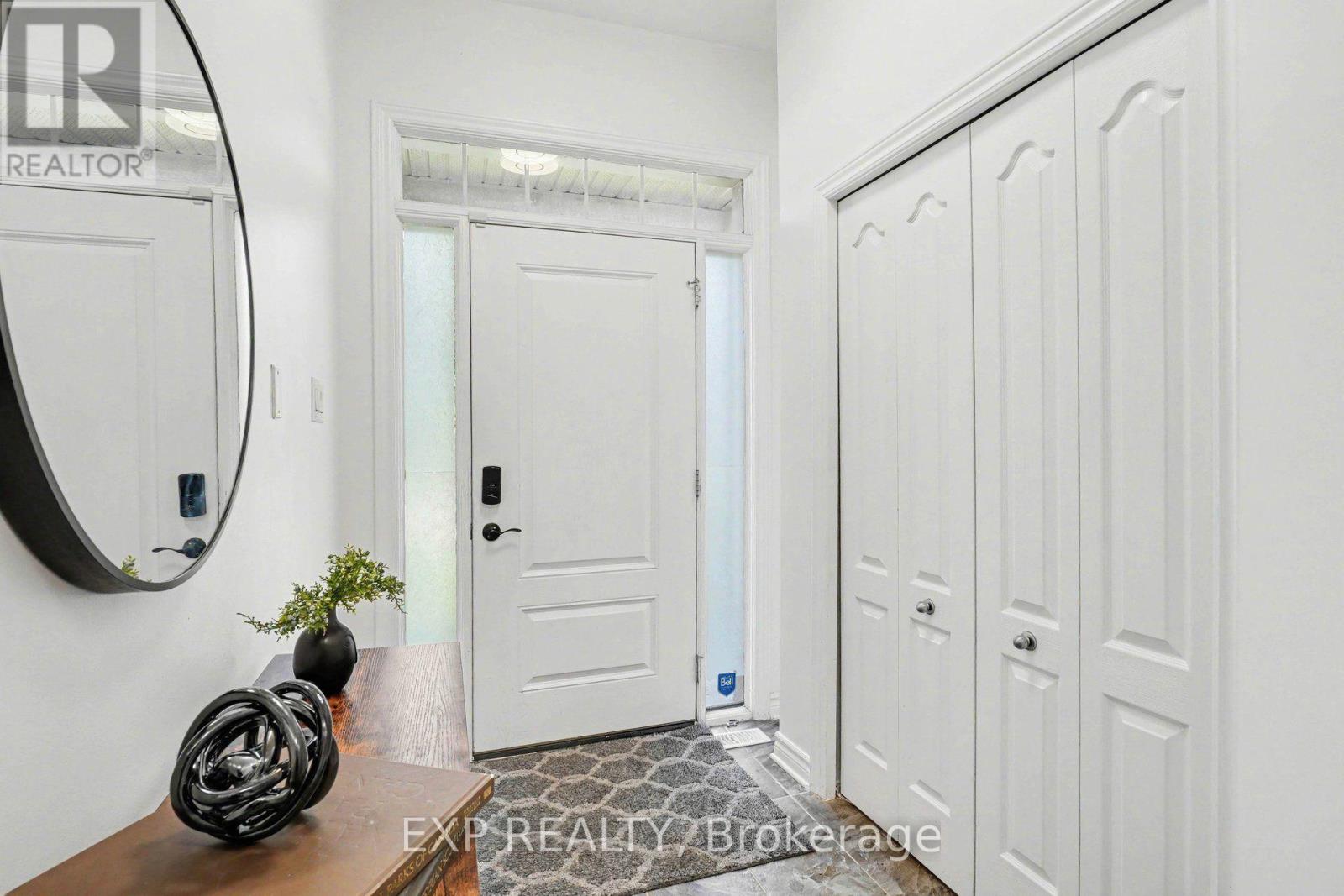 897 Bunchberry Way, Ottawa, Ontario  K1T 3T8 - Photo 3 - X13680300