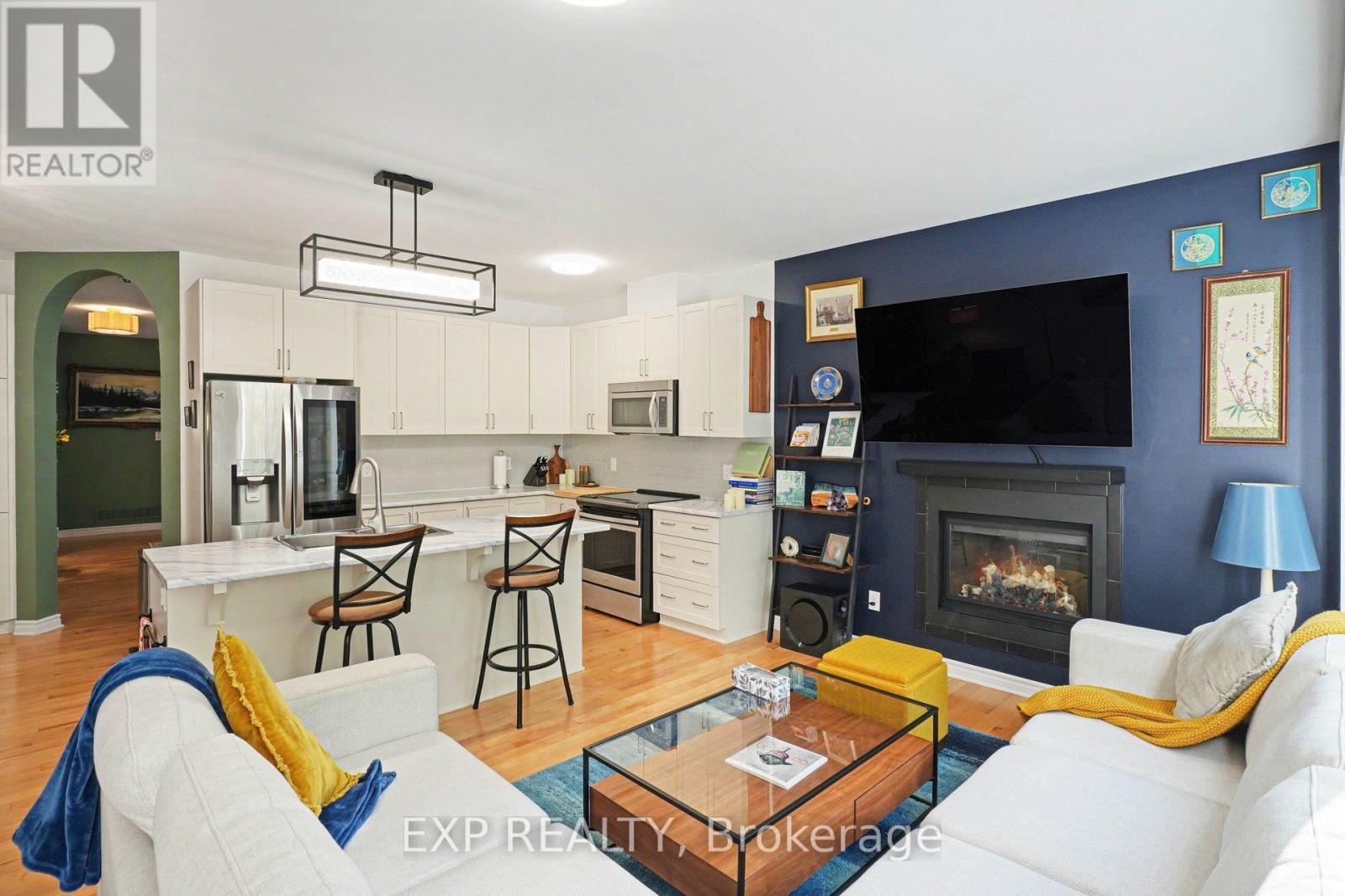 897 Bunchberry Way, Ottawa, Ontario  K1T 3T8 - Photo 4 - X13680300
