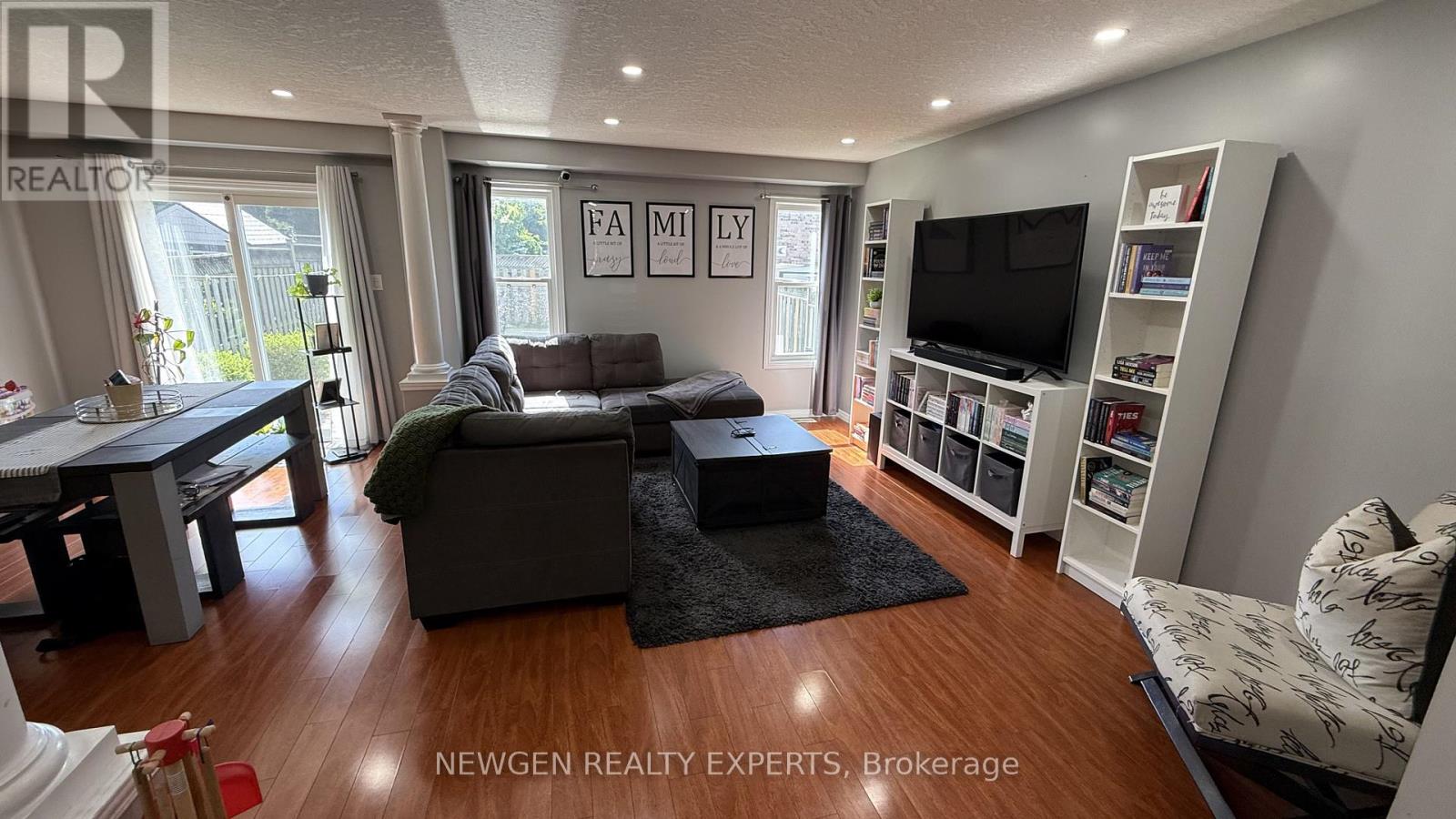 11 Berry Moss Street, Kitchener, Ontario  N2E 3V1 - Photo 6 - X13502034