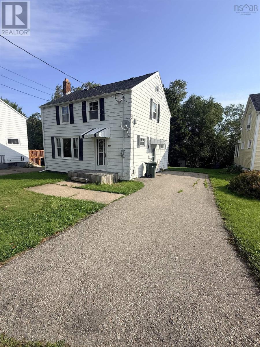 221 Cottage Road, Sydney, Nova Scotia  B1P 2E7 - Photo 3 - 202620323