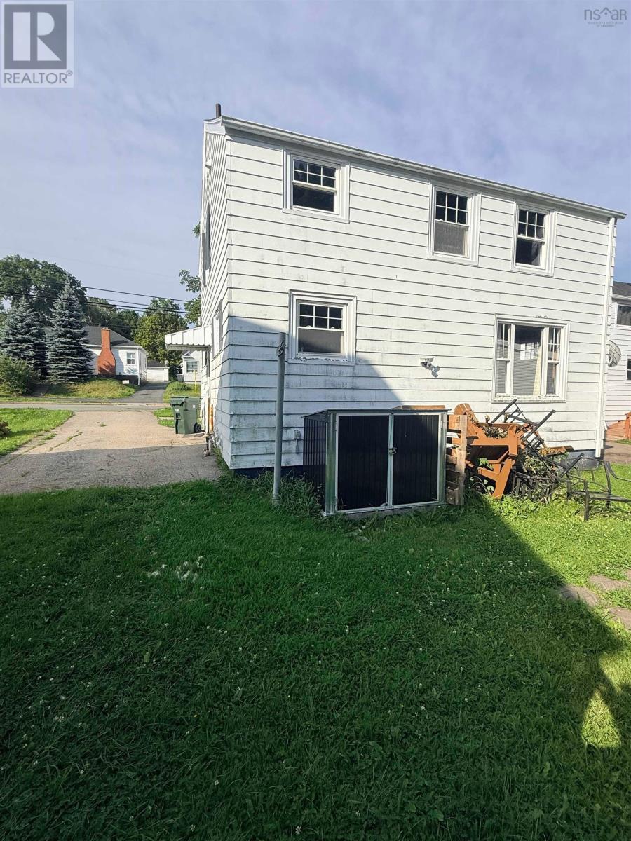 221 Cottage Road, Sydney, Nova Scotia  B1P 2E7 - Photo 6 - 202620323