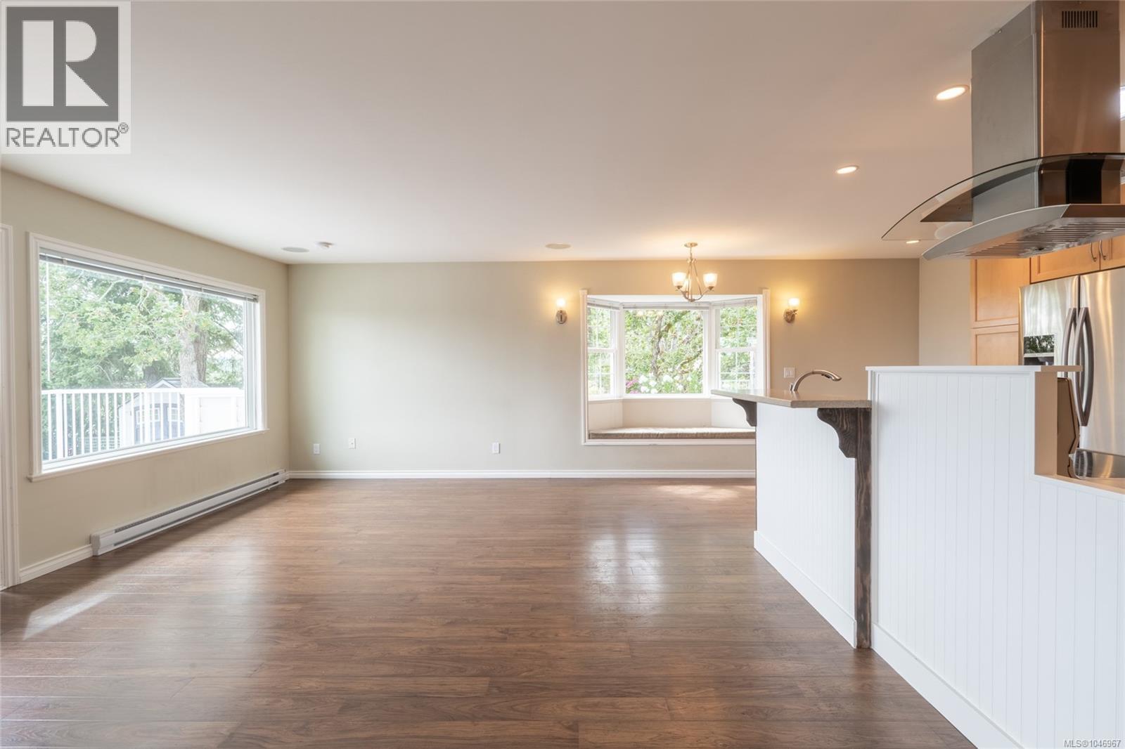 253/255 Heddle Ave, View Royal, British Columbia  V9B 1T9 - Photo 15 - 1046967