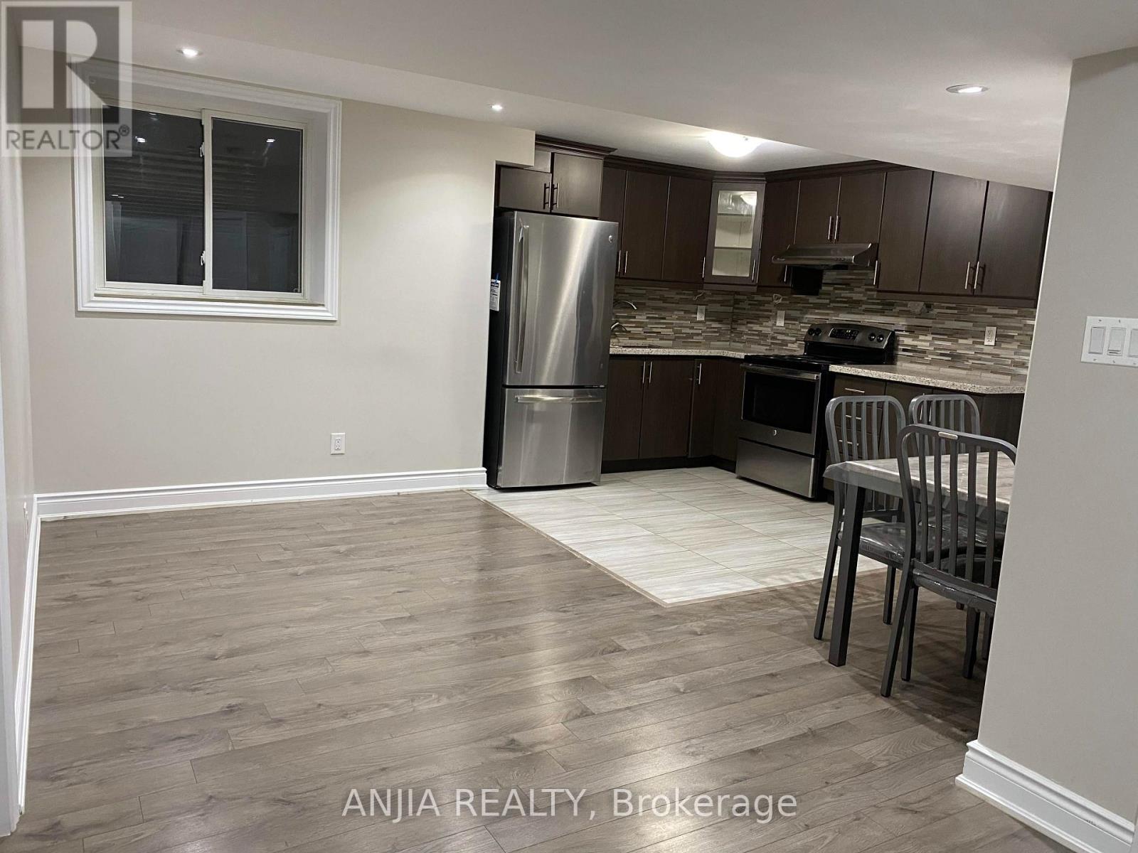 46 RAMPART DRIVE, Brampton, Ontario