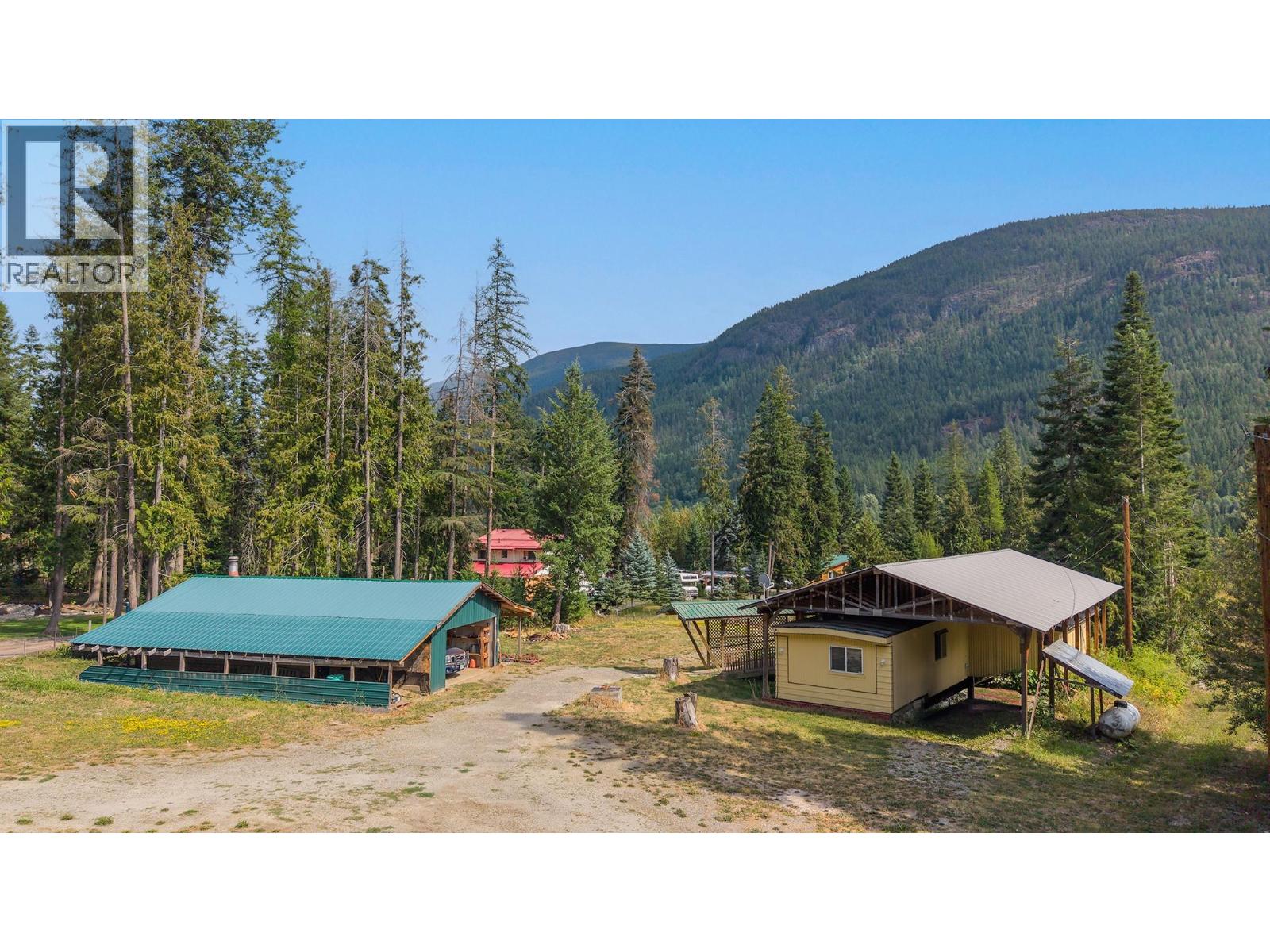 4717 GOAT RIVER NORTH Road, Arrow Creek, British Columbia