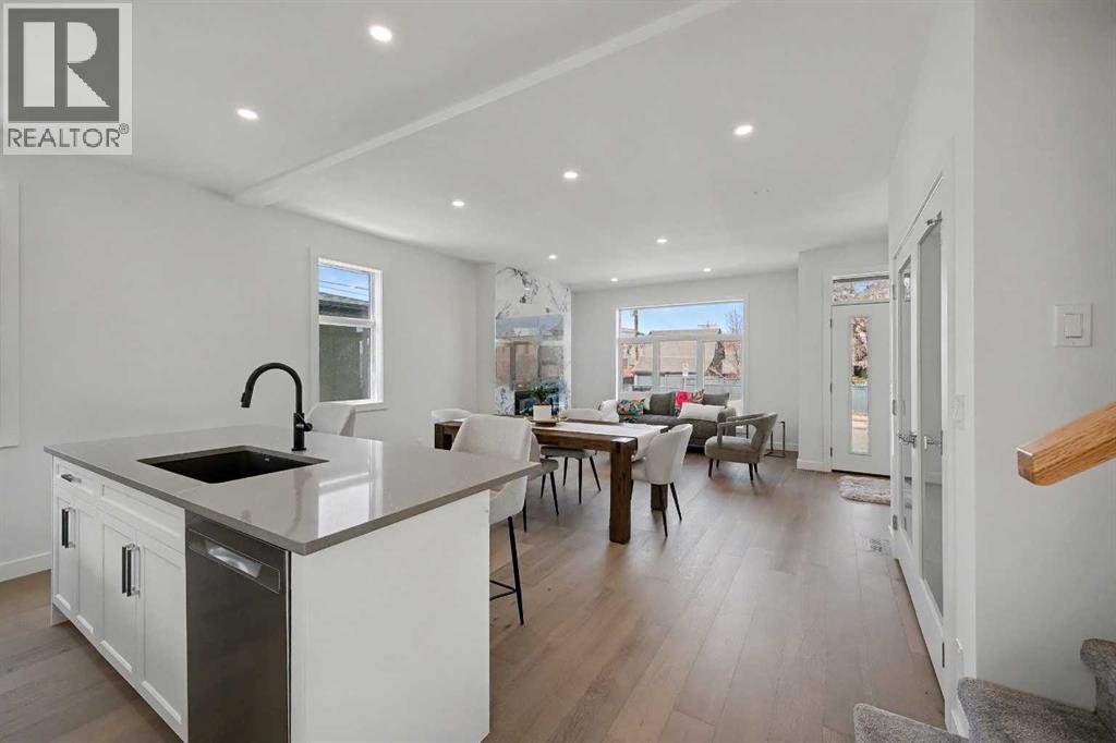 753 Centre Avenue Ne, Calgary, Alberta  T2E 4B6 - Photo 4 - A2325265