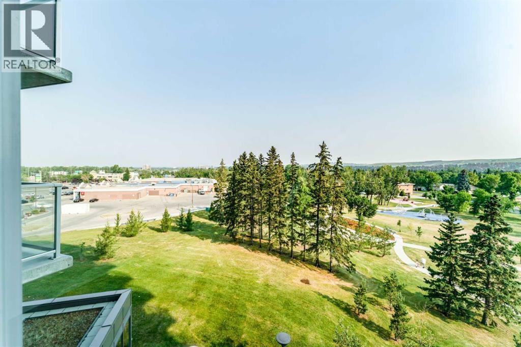 511, 30 Brentwood Common Nw, Calgary, Alberta  T2L 2L8 - Photo 1 - A2333213
