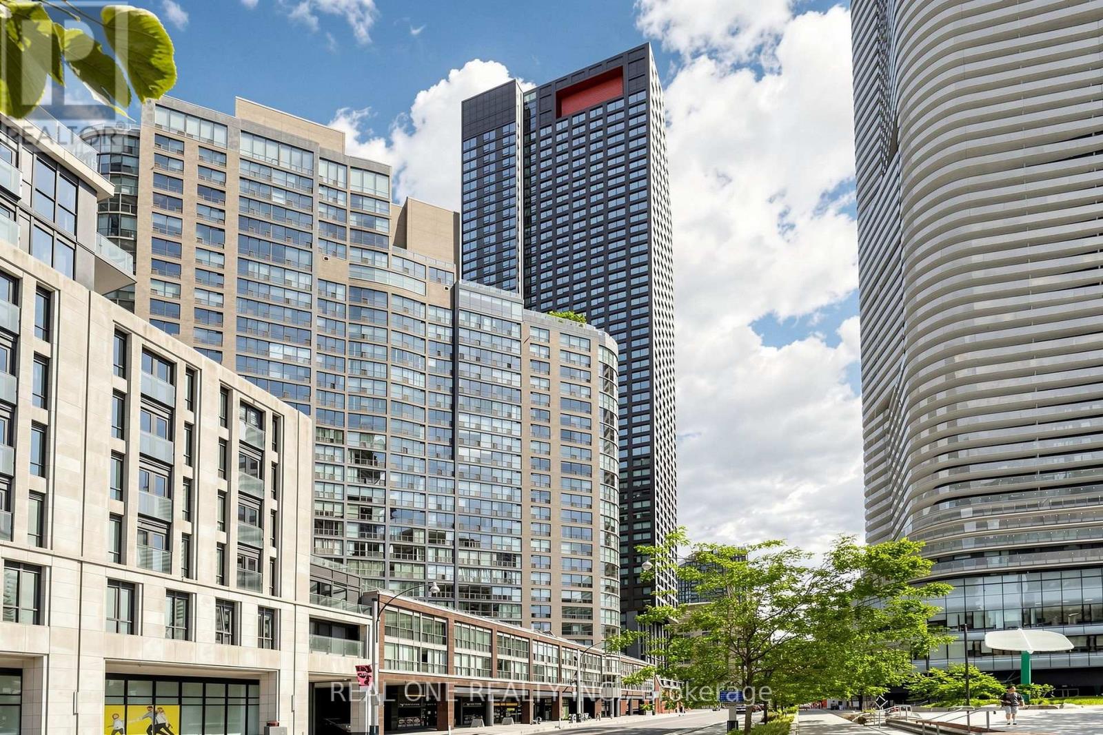 306 - 24 Wellesley Street W, Toronto, Ontario  M4Y 2X6 - Photo 2 - C13680310