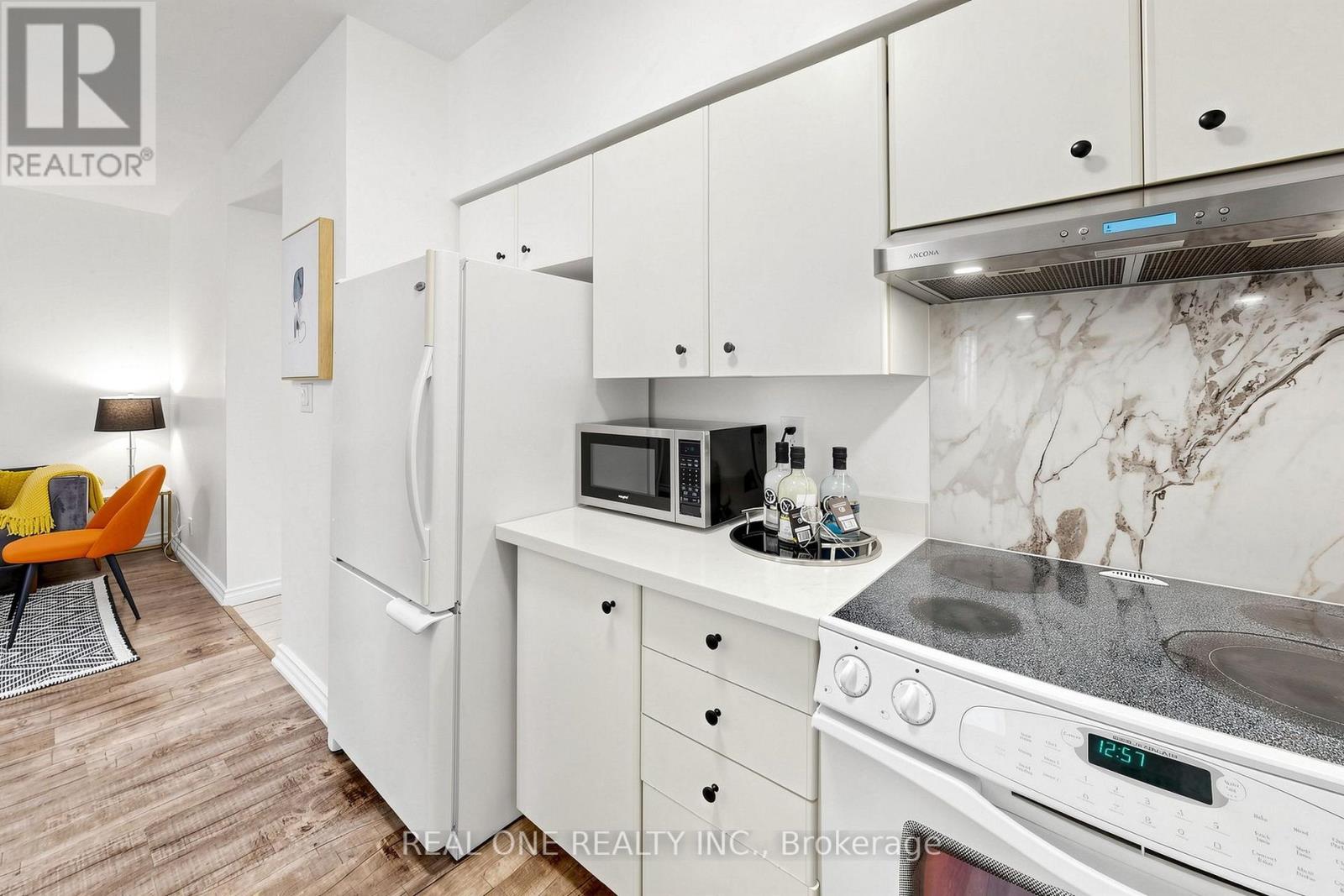 306 - 24 Wellesley Street W, Toronto, Ontario  M4Y 2X6 - Photo 22 - C13680310