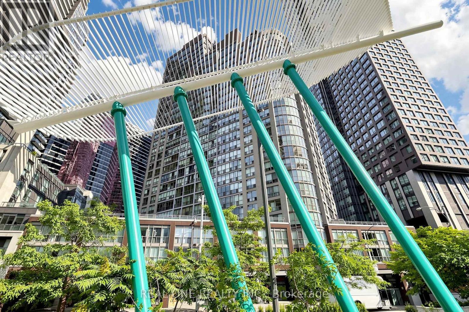306 - 24 Wellesley Street W, Toronto, Ontario  M4Y 2X6 - Photo 4 - C13680310