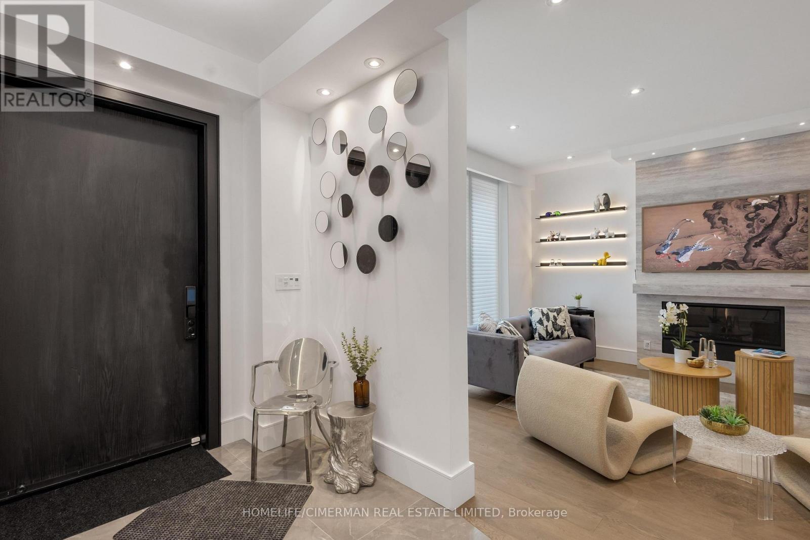 124 Lyndhurst Avenue, Toronto, Ontario  M5R 2Z9 - Photo 2 - C13680314