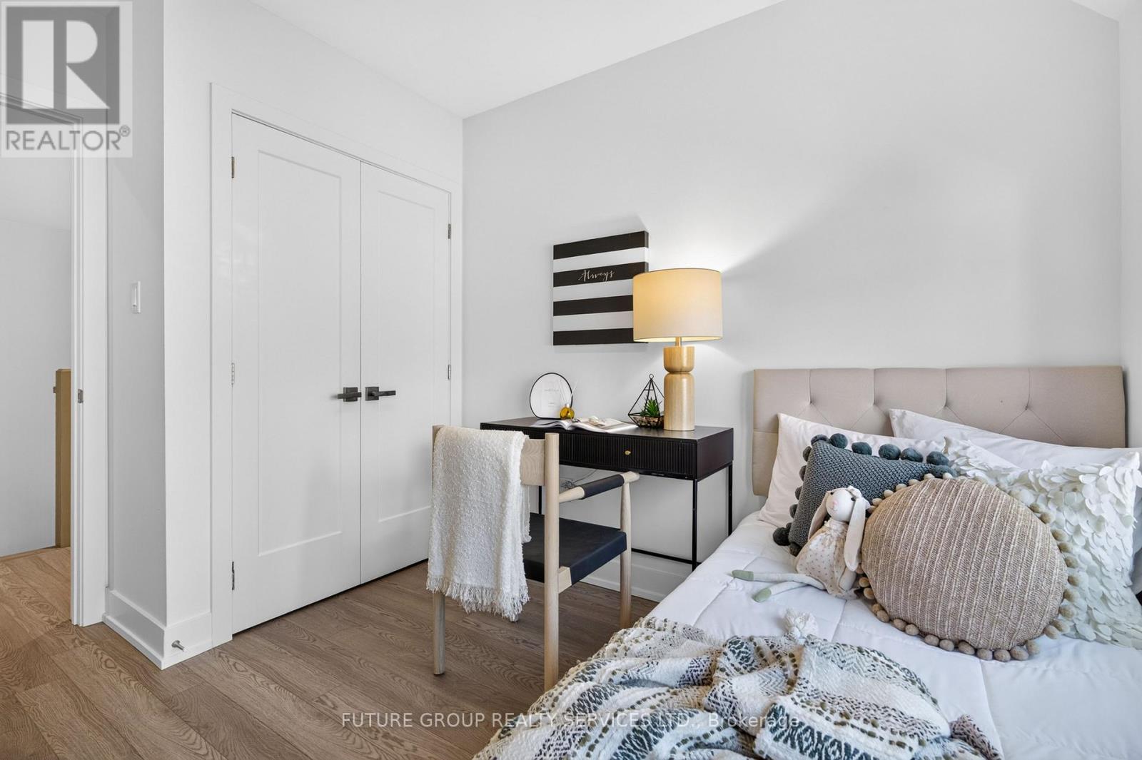 Unit 5 - 103 Cavell Avenue, Toronto, Ontario  M8V 1P5 - Photo 27 - W13680308