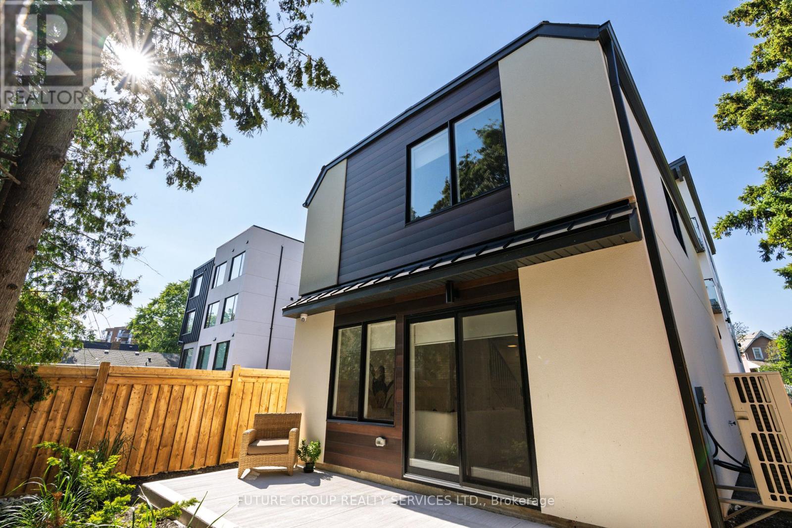 Unit 5 - 103 Cavell Avenue, Toronto, Ontario  M8V 1P5 - Photo 3 - W13680308