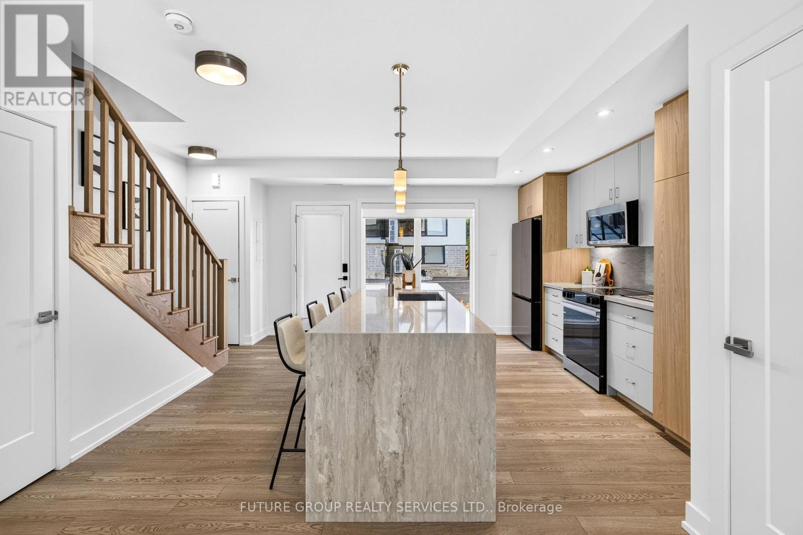 Unit 5 - 103 Cavell Avenue, Toronto, Ontario  M8V 1P5 - Photo 9 - W13680308