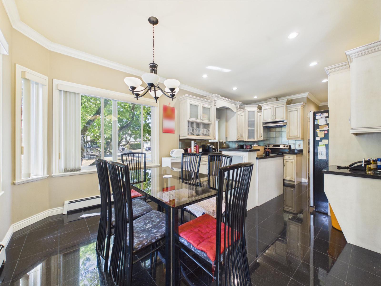 8690 E Tulsy Crescent, Surrey, British Columbia  V3W 7A4 - Photo 20 - R3156073