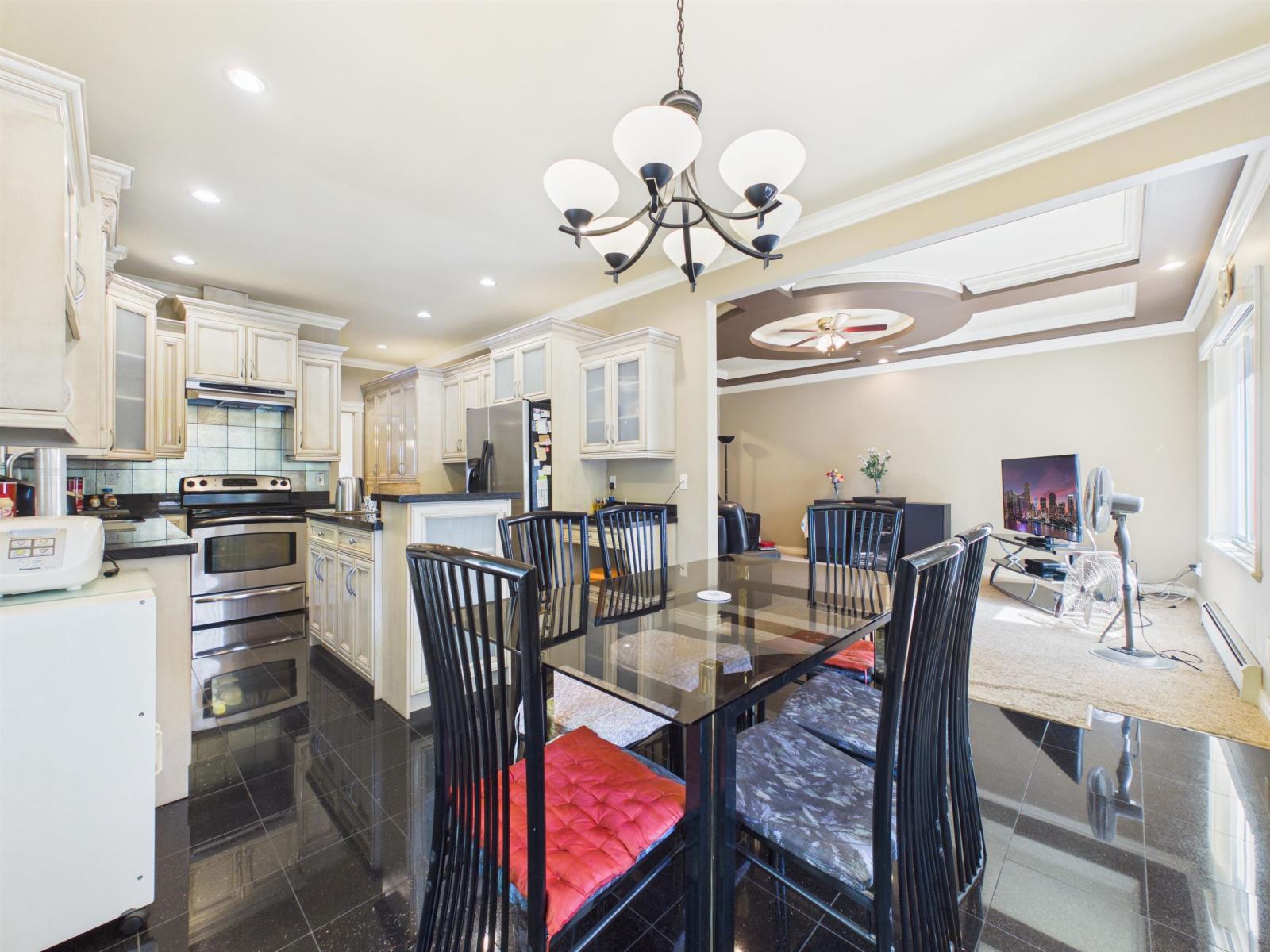 8690 E Tulsy Crescent, Surrey, British Columbia  V3W 7A4 - Photo 21 - R3156073