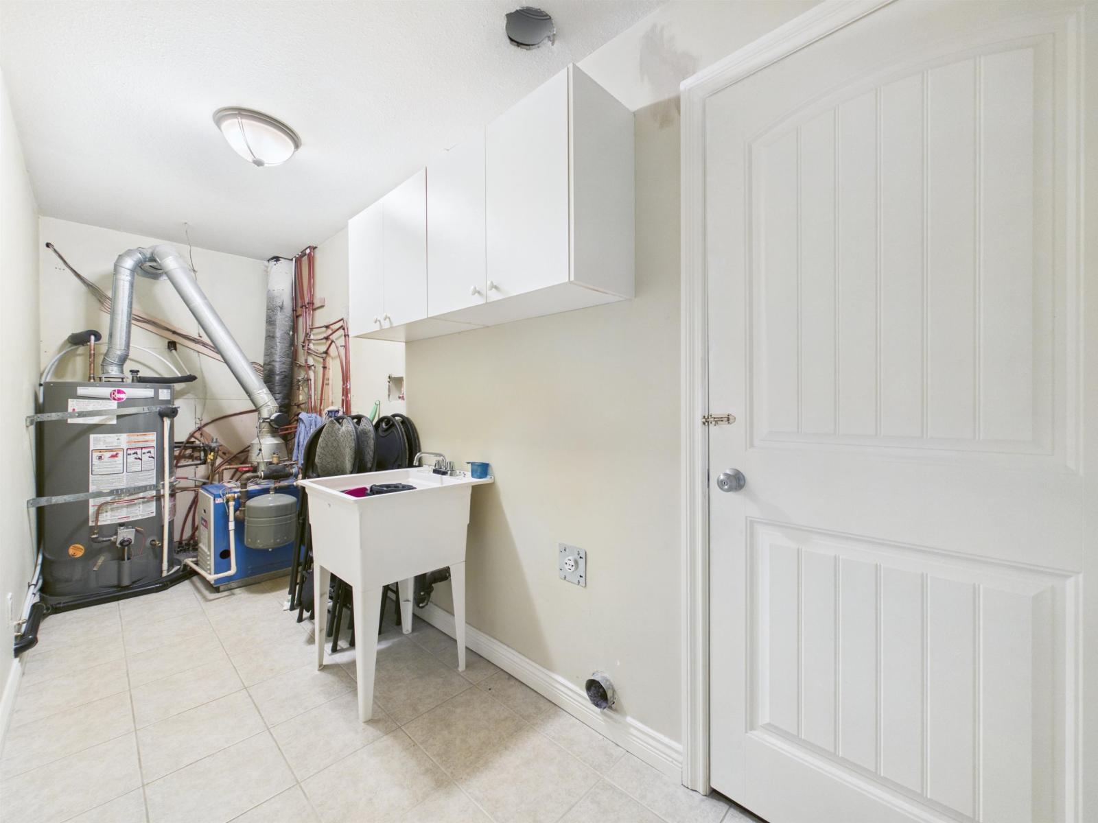 8690 E Tulsy Crescent, Surrey, British Columbia  V3W 7A4 - Photo 30 - R3156073
