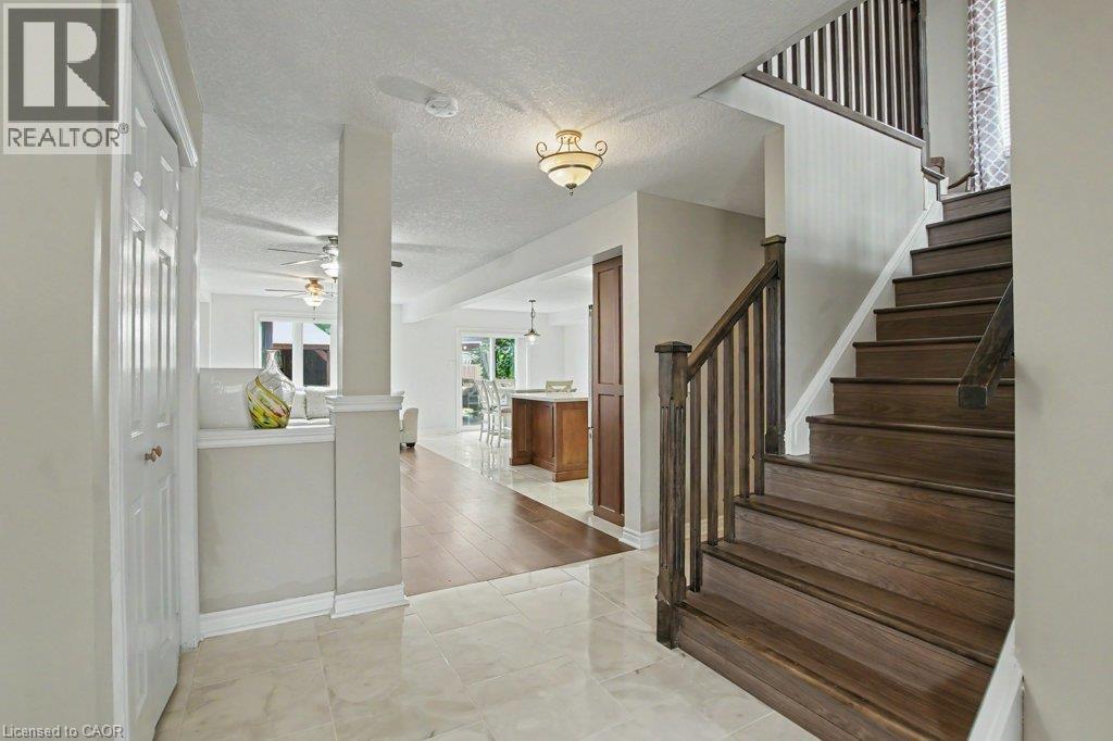 568 Robert Ferrie Drive, Kitchener, Ontario  N2P 2T8 - Photo 7 - 40855795
