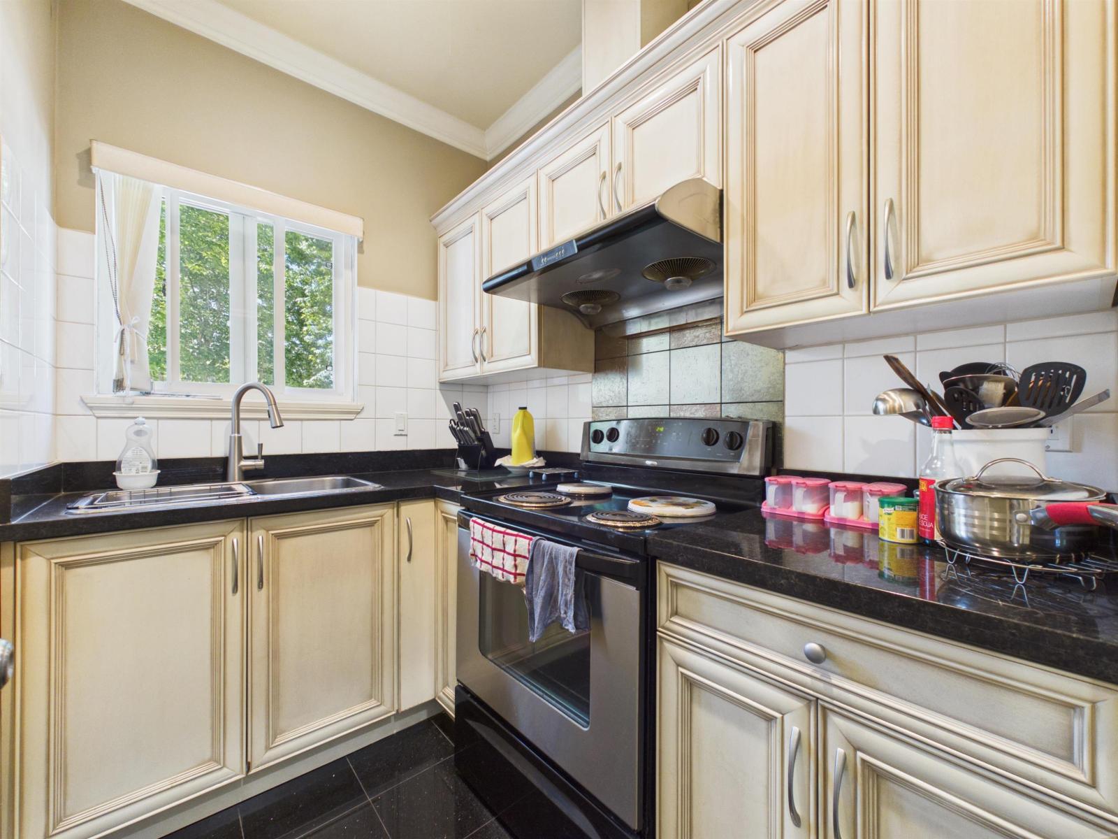 8690 E Tulsy Crescent, Surrey, British Columbia  V3W 7A4 - Photo 24 - R3156073