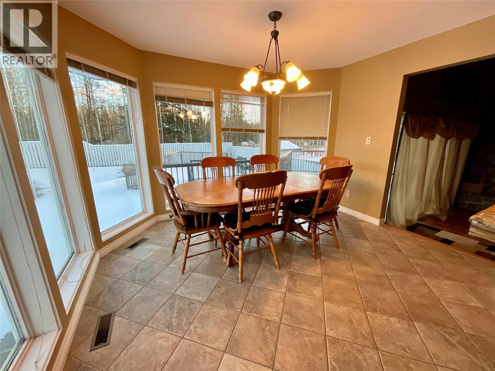 12 Collier Place, Tumbler Ridge, British Columbia  V0C 2W0 - Photo 13 - 10368938