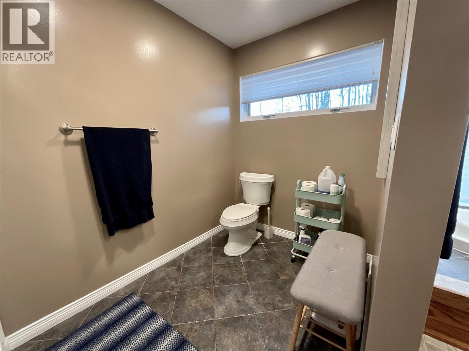 12 Collier Place, Tumbler Ridge, British Columbia  V0C 2W0 - Photo 25 - 10368938