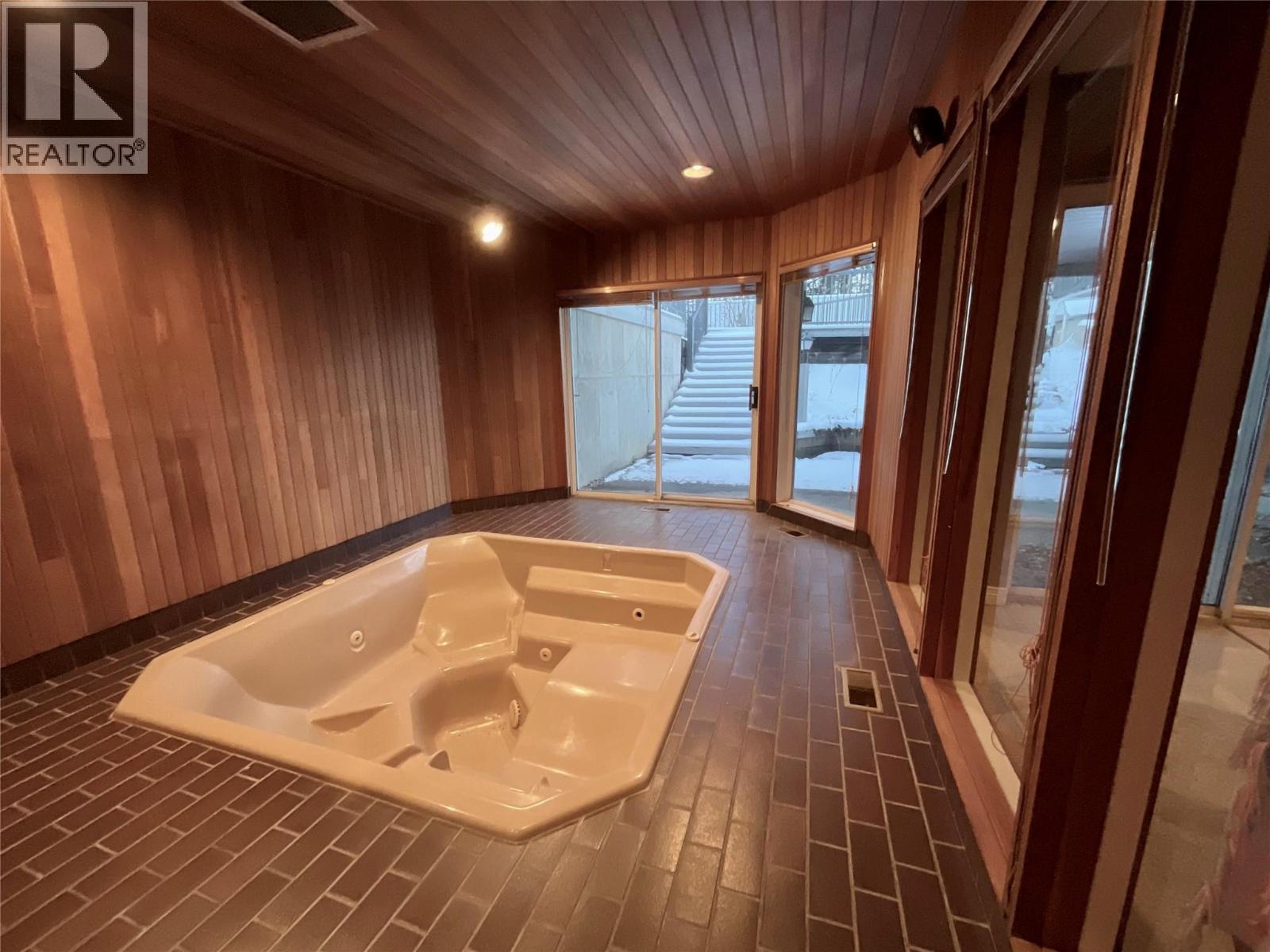 12 Collier Place, Tumbler Ridge, British Columbia  V0C 2W0 - Photo 60 - 10368938