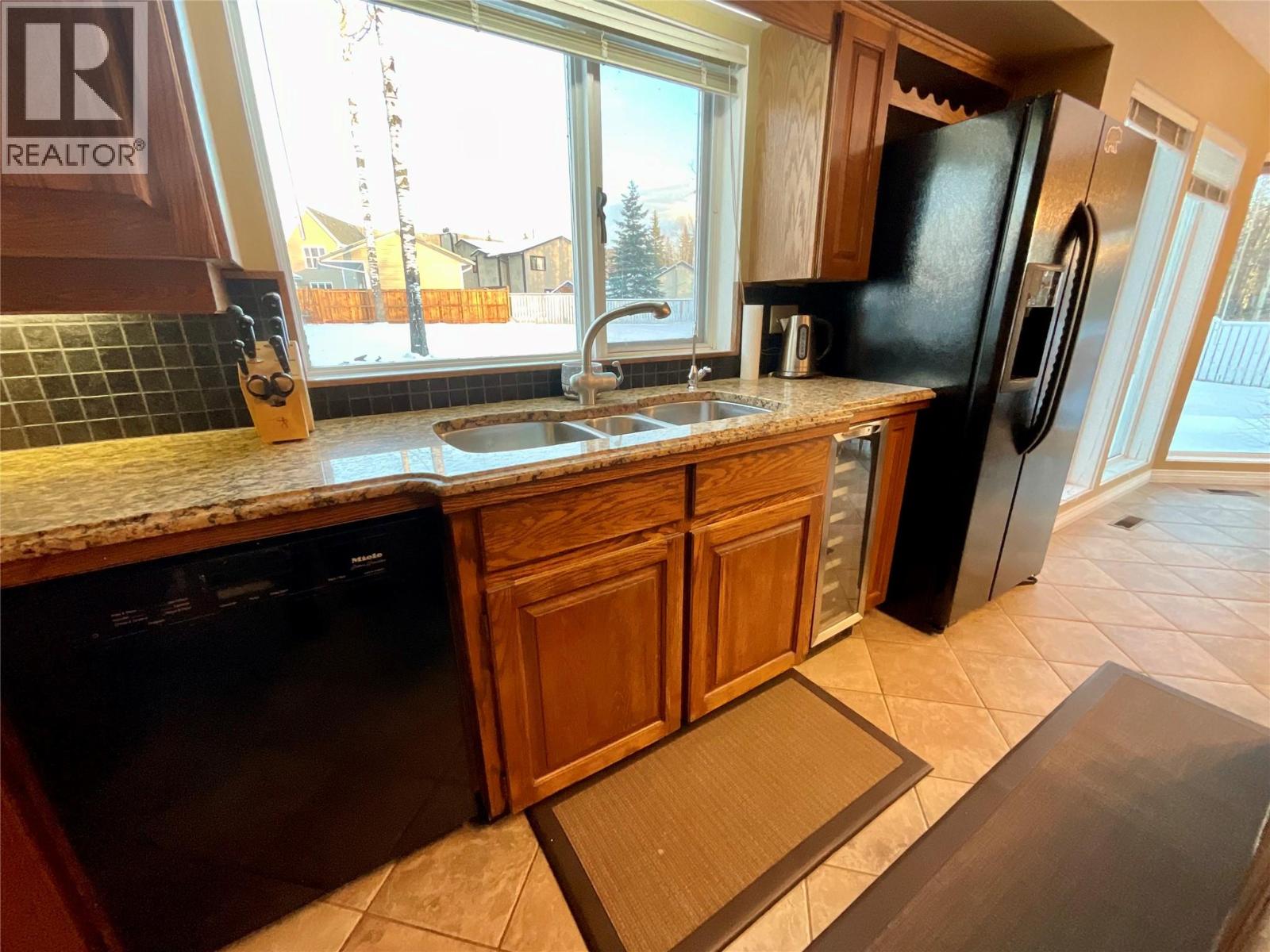 12 Collier Place, Tumbler Ridge, British Columbia  V0C 2W0 - Photo 12 - 10368938