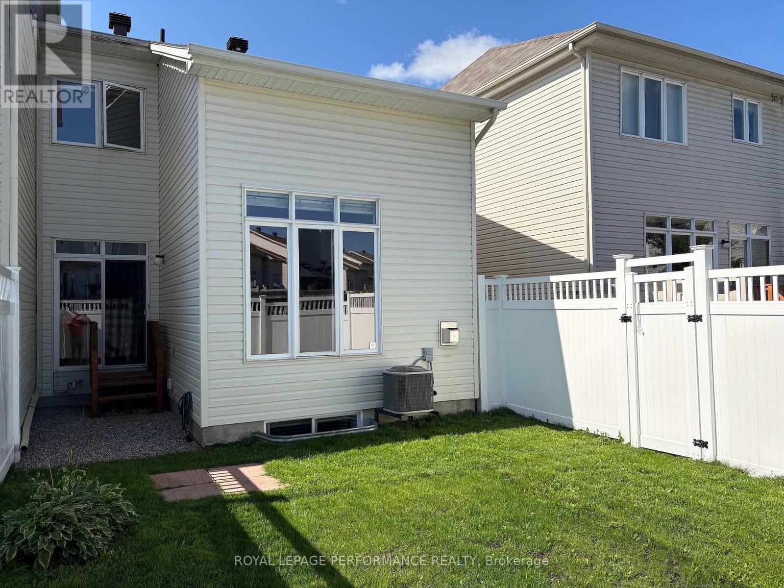 306 Waymark Crescent, Ottawa, Ontario  K2M 0A4 - Photo 37 - X13596392