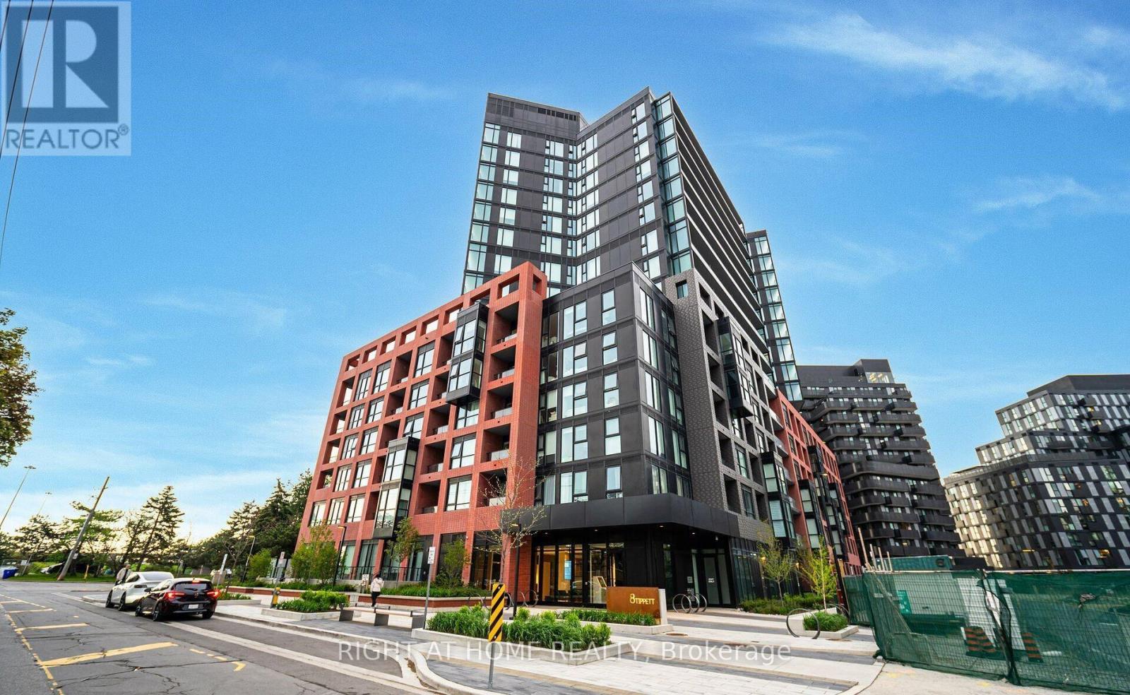 202 - 8 TIPPETT ROAD, Toronto, Ontario
