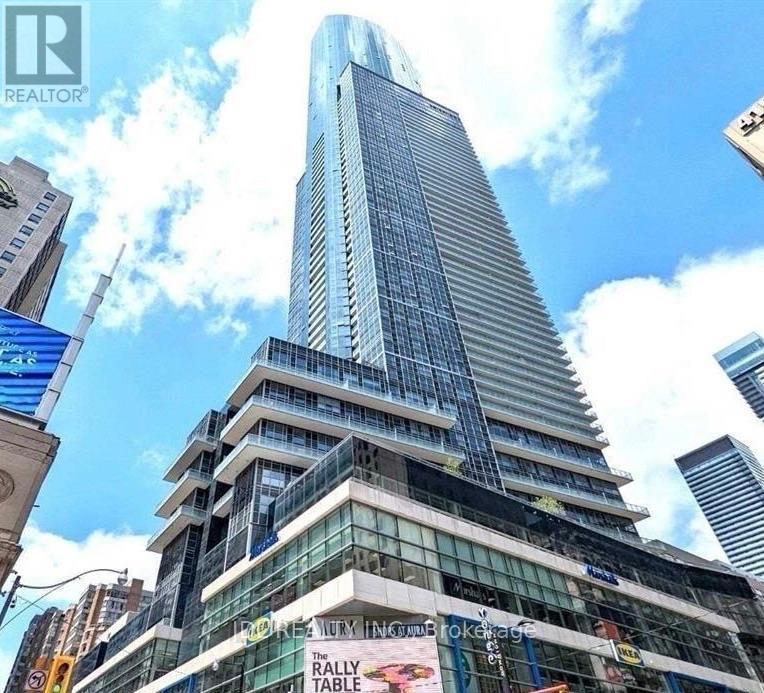 #92 - 384 YONGE STREET, Toronto, Ontario