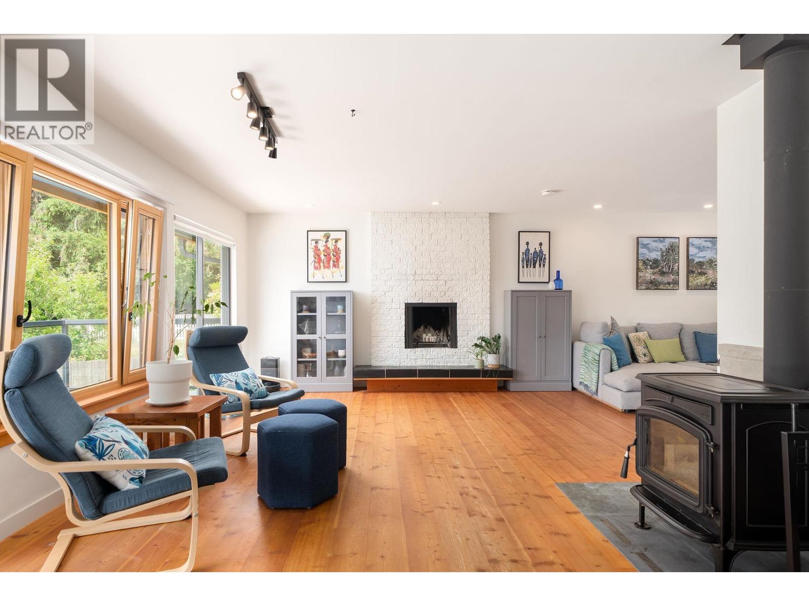 1569 Whitesails Drive, Bowen Island, British Columbia  V0N 1G2 - Photo 4 - R3136221