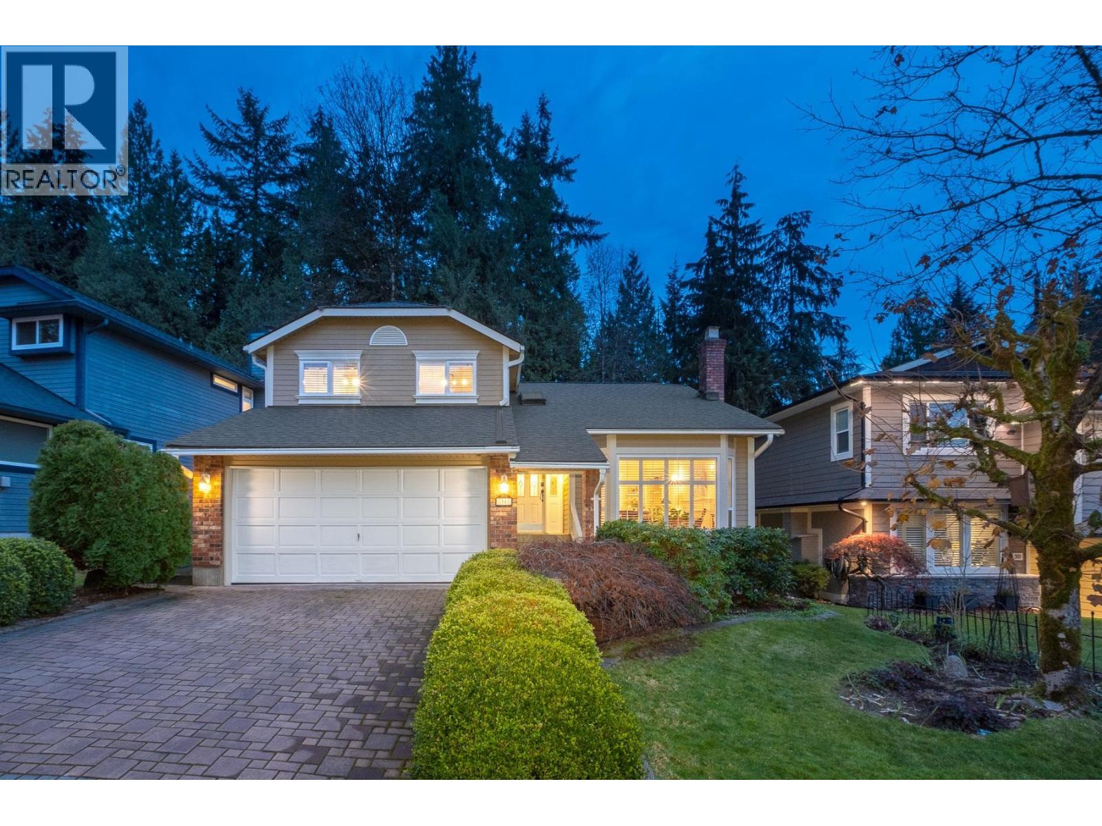31 ARROW-WOOD PLACE, Port Moody, British Columbia