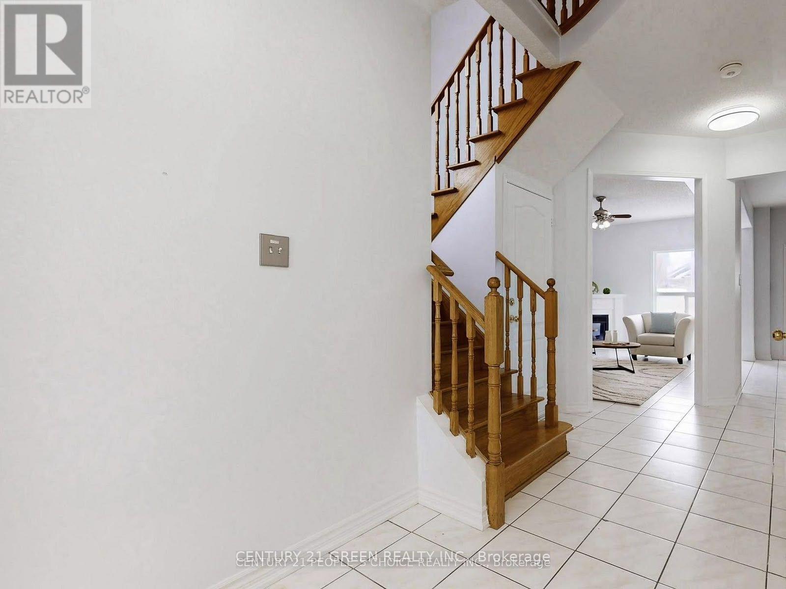 (Upper) - 3253 Bruzan Crescent, Mississauga, Ontario  L5N 8E7 - Photo 5 - W13680324