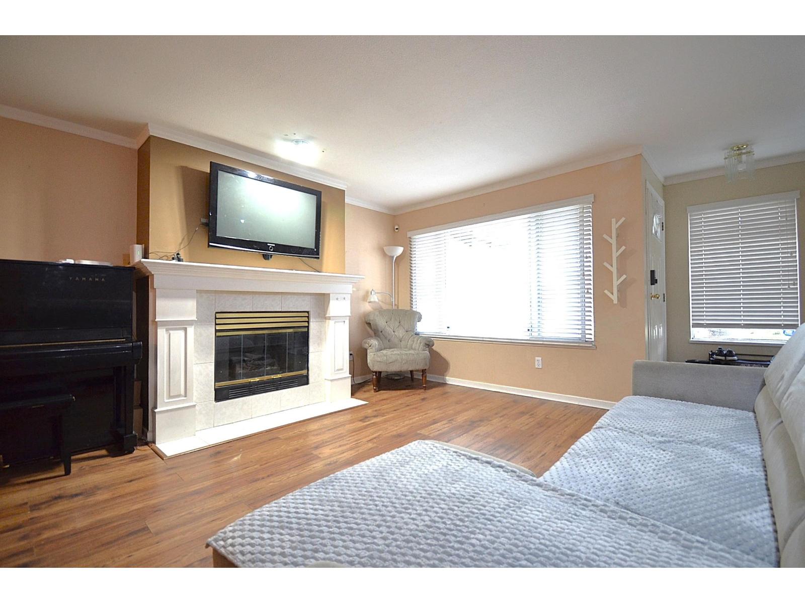 108 10308 155a Street, Surrey, British Columbia  V3R 4K5 - Photo 2 - R3155800