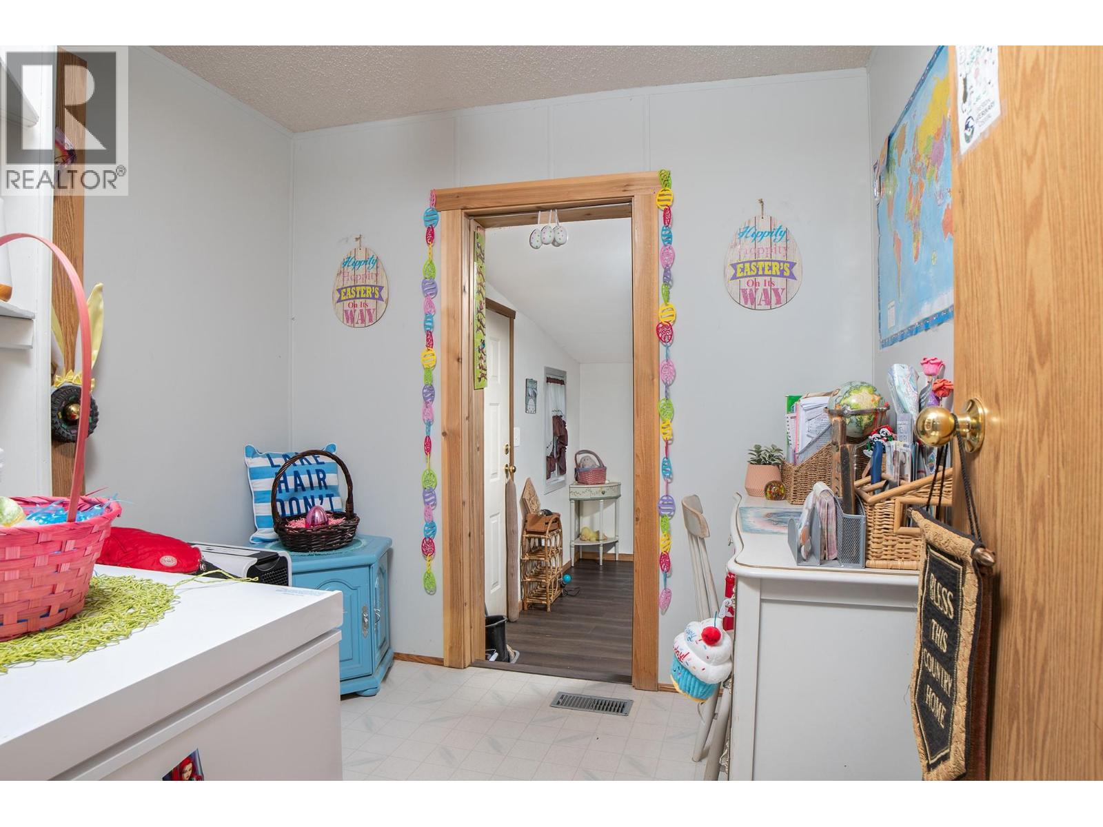 5702 Bertha Road, Kitchener, British Columbia  V0B 1W1 - Photo 11 - 10384728
