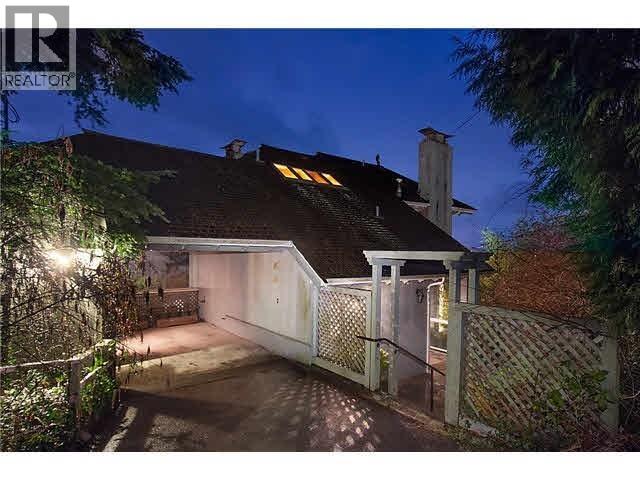3699 Sunset Lane, West Vancouver, British Columbia  V7V 0A9 - Photo 2 - R3154918
