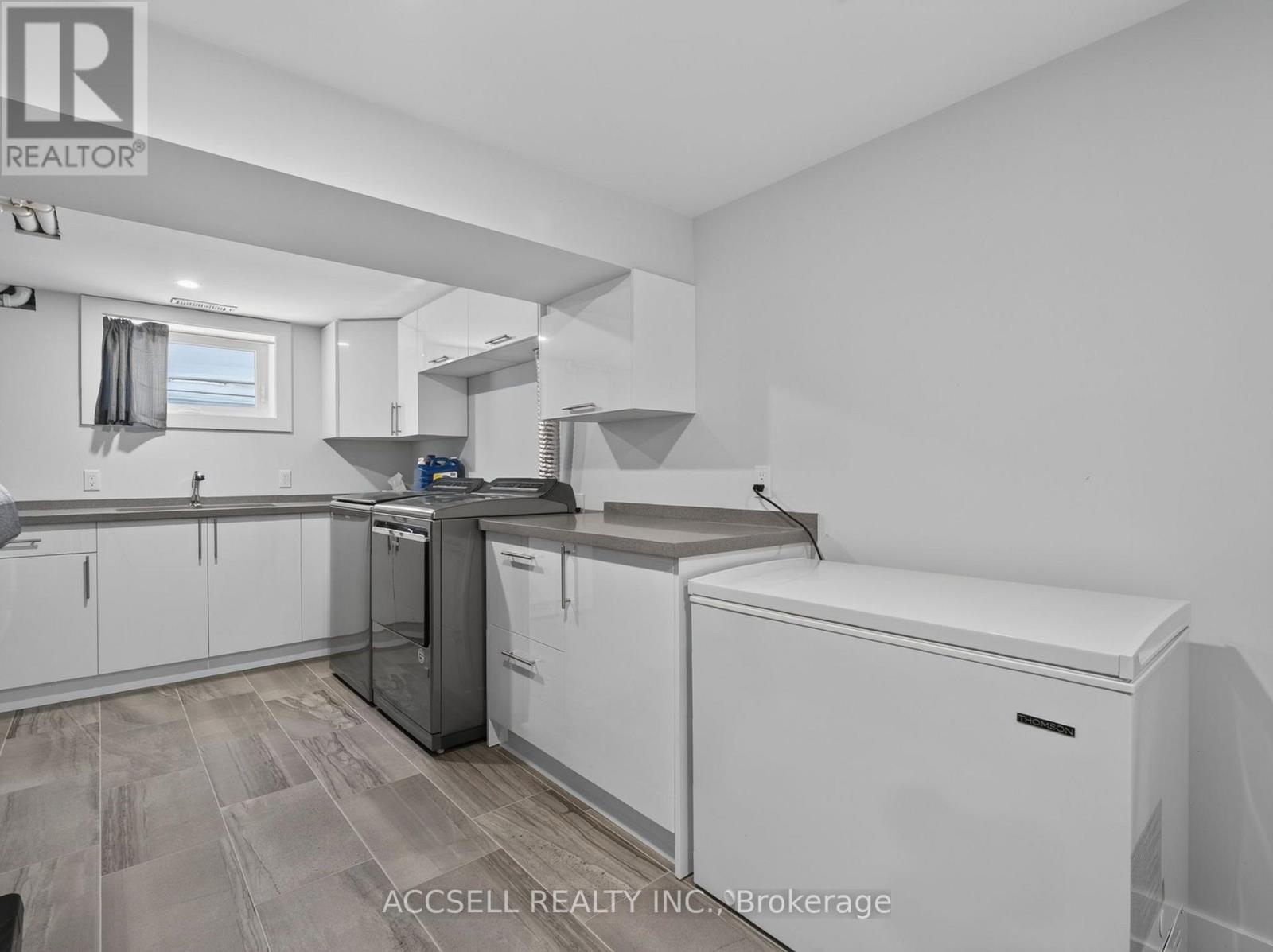 10 Sylla Avenue, Toronto, Ontario  M1R 4W7 - Photo 26 - E13674136