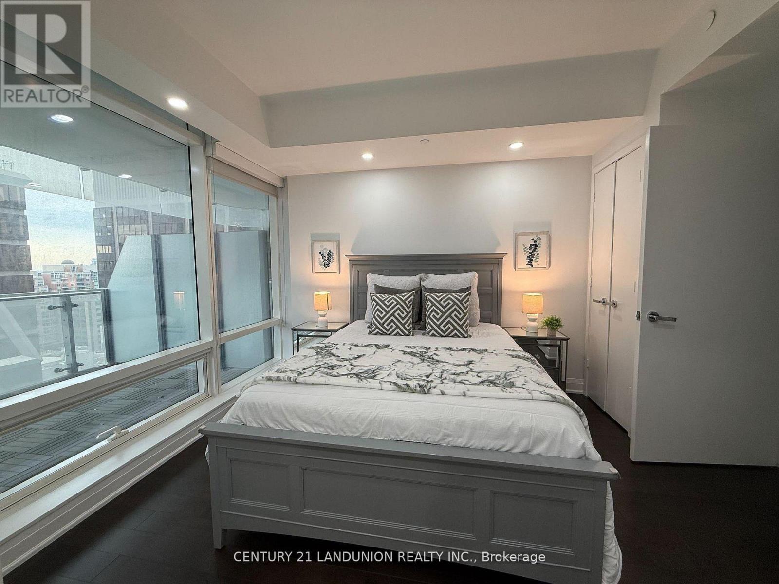 1508 - 1 Bloor Street E, Toronto, Ontario  M4W 0A8 - Photo 15 - C13680334
