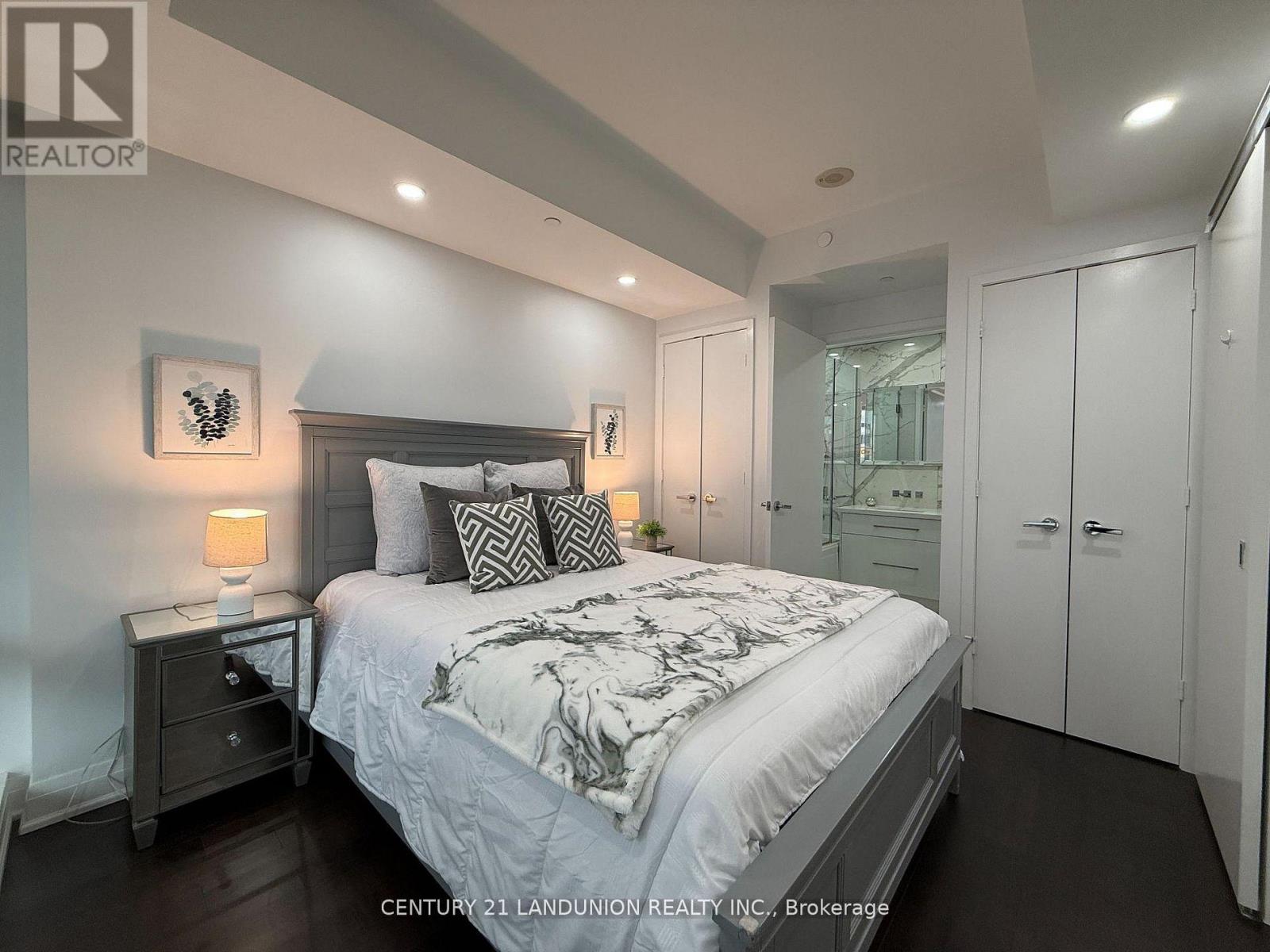 1508 - 1 Bloor Street E, Toronto, Ontario  M4W 0A8 - Photo 16 - C13680334