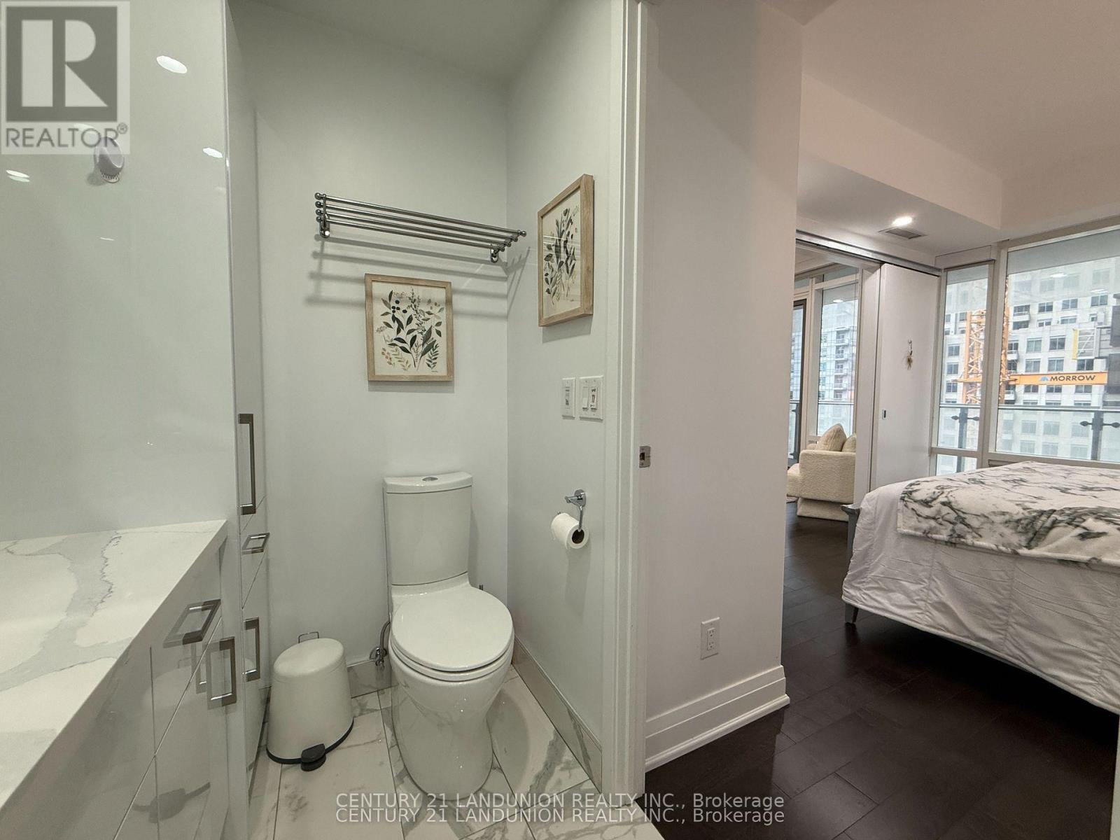 1508 - 1 Bloor Street E, Toronto, Ontario  M4W 0A8 - Photo 18 - C13680334