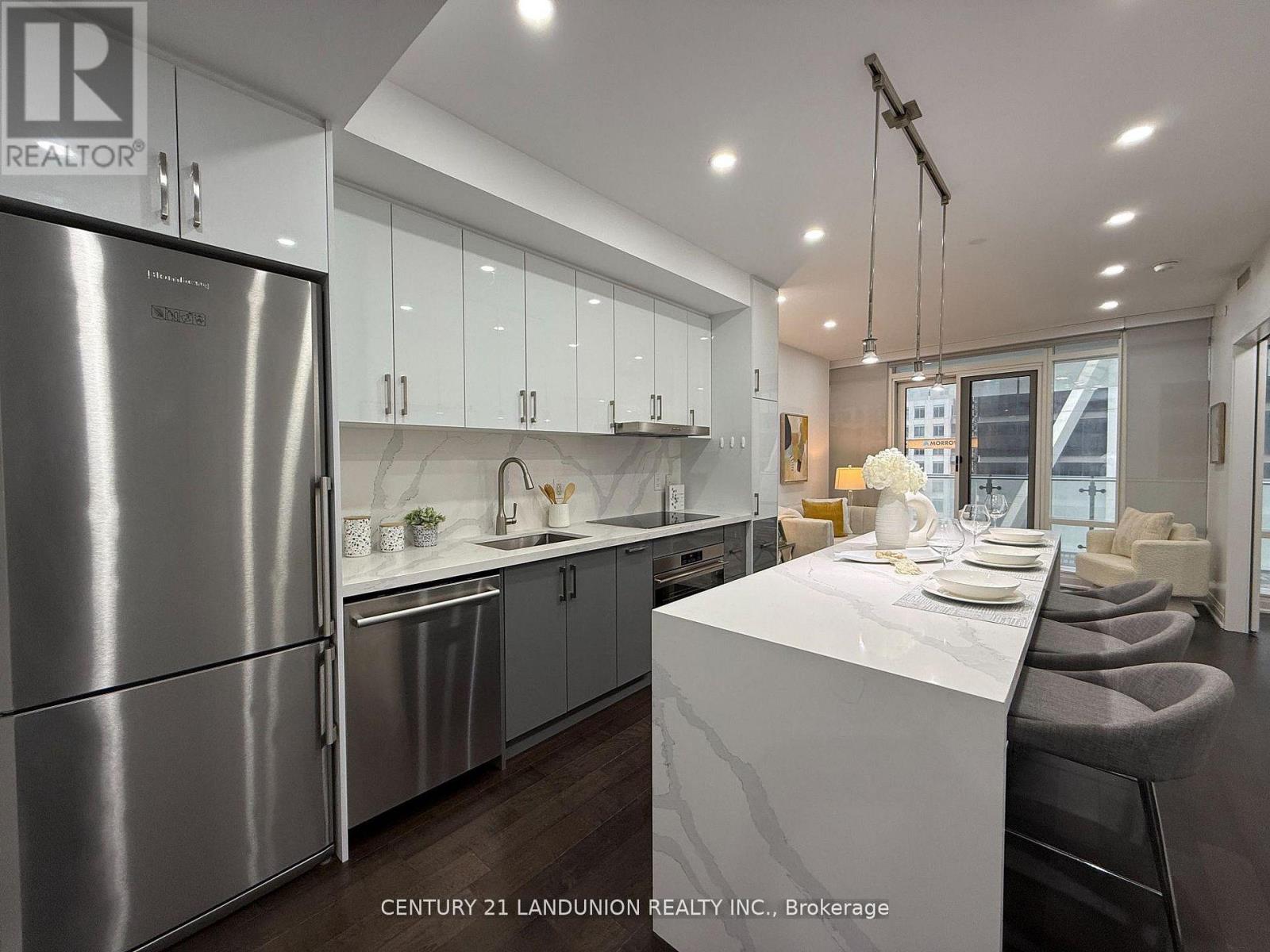 1508 - 1 Bloor Street E, Toronto, Ontario  M4W 0A8 - Photo 2 - C13680334